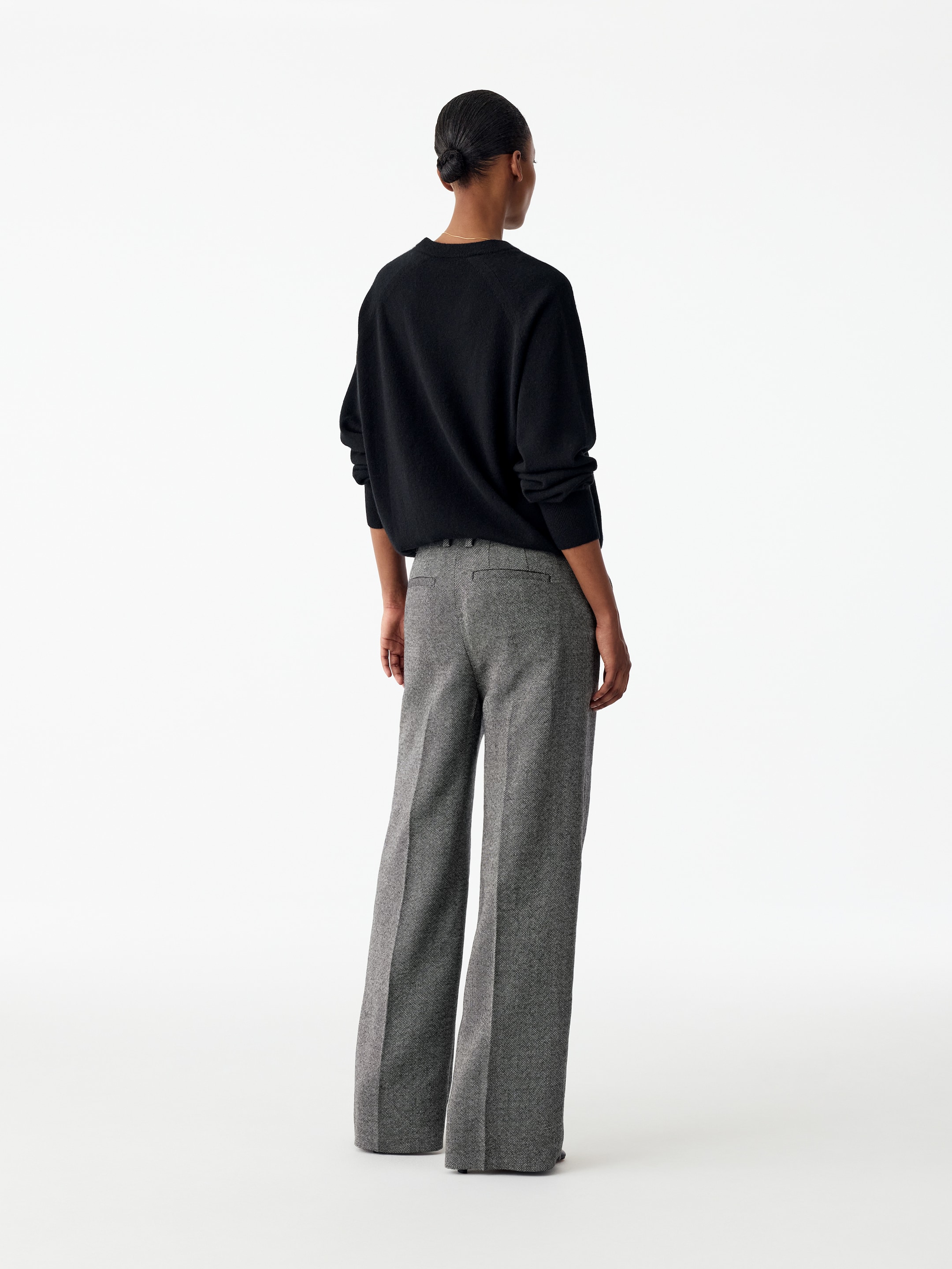 Relaxed Wool Trousers - Black - Relaxed fit - women - StillMedia/Lookbook - 4