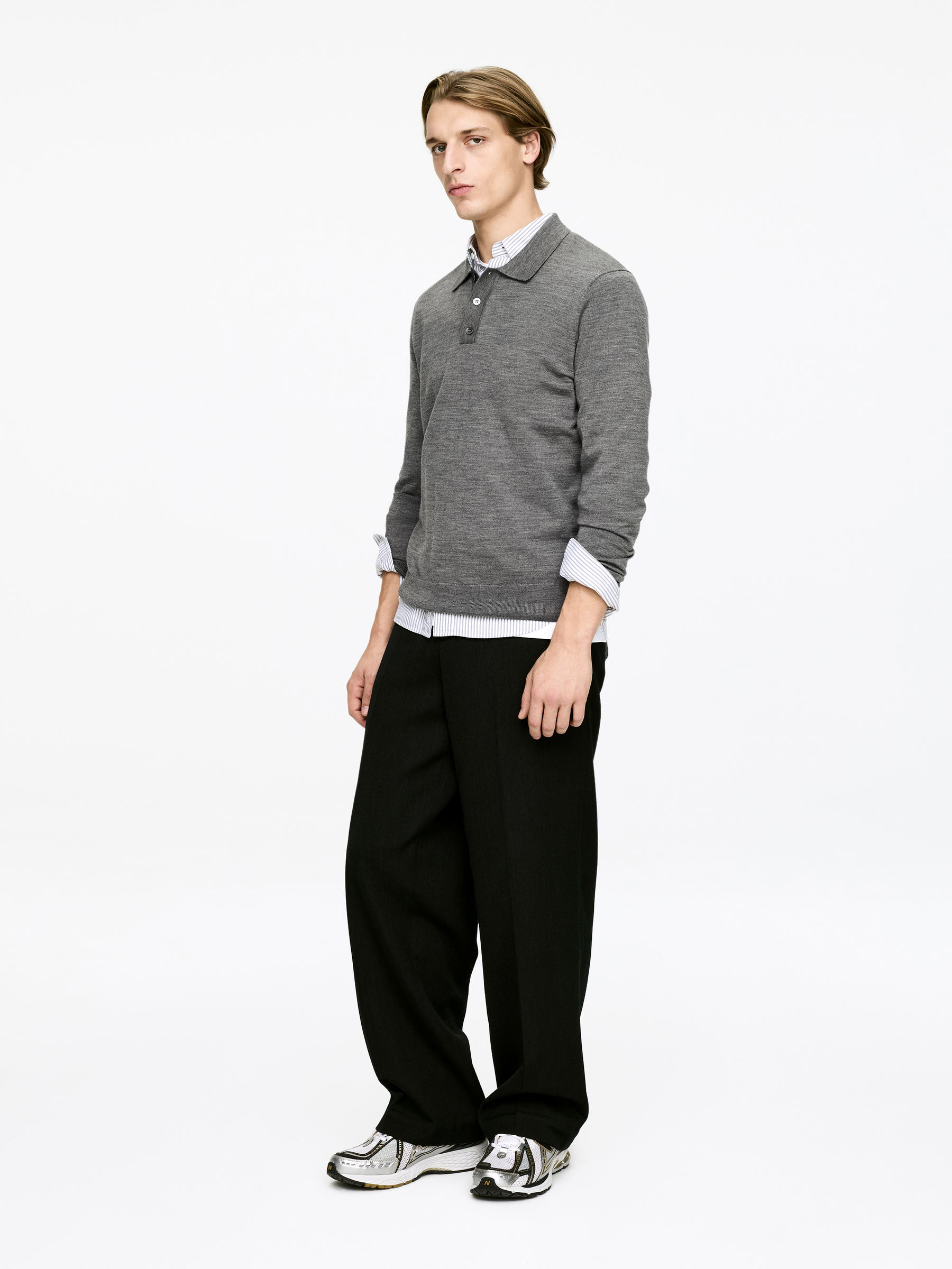 Pikétröja i merinoull - Gråmelerad - Regular fit - Men - StillMedia/Lookbook - 7