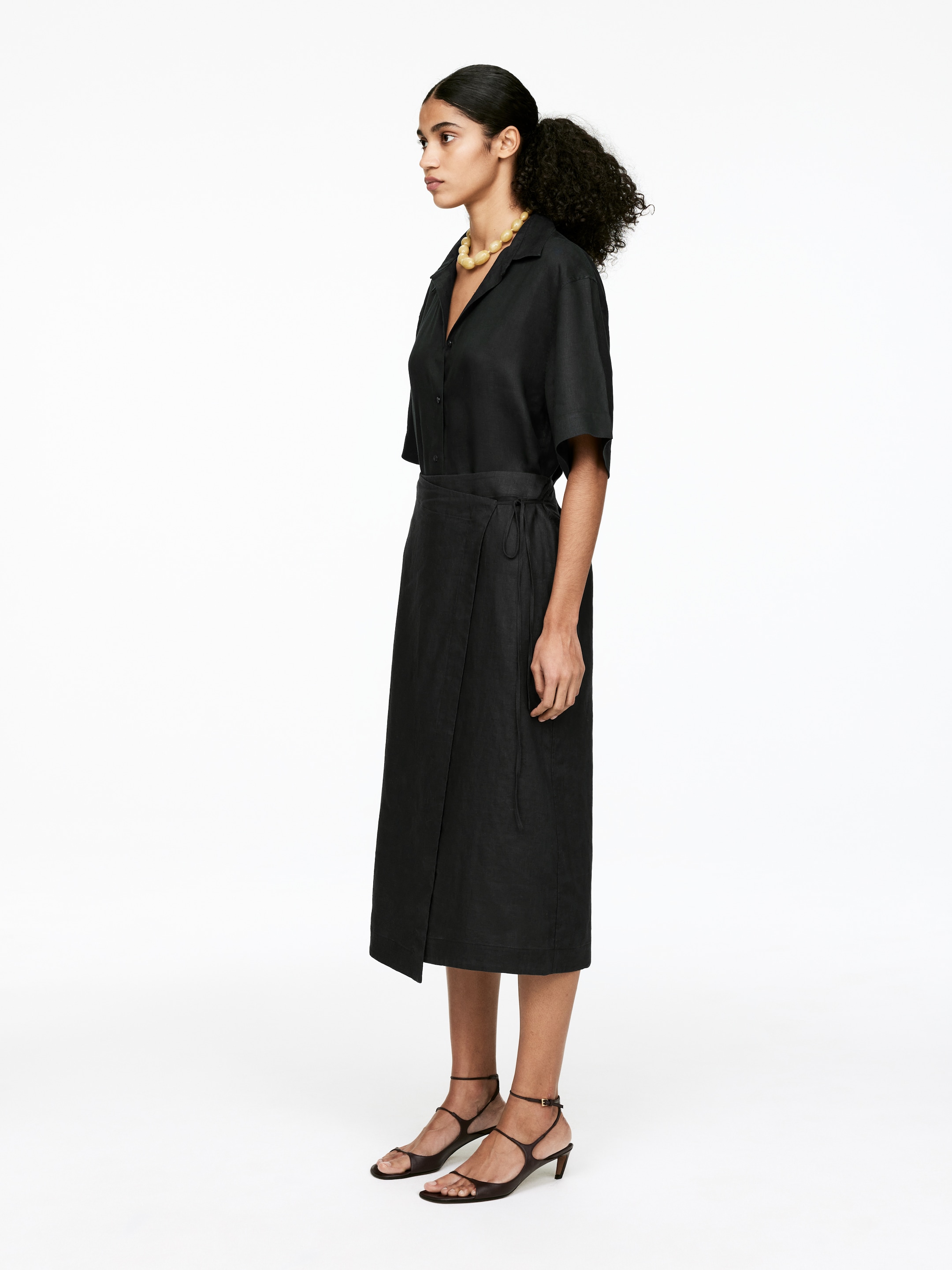 Zobrazit větší obrázek: Lněná zavinovací sukně - Black - ŽENY | H&M CZ 4