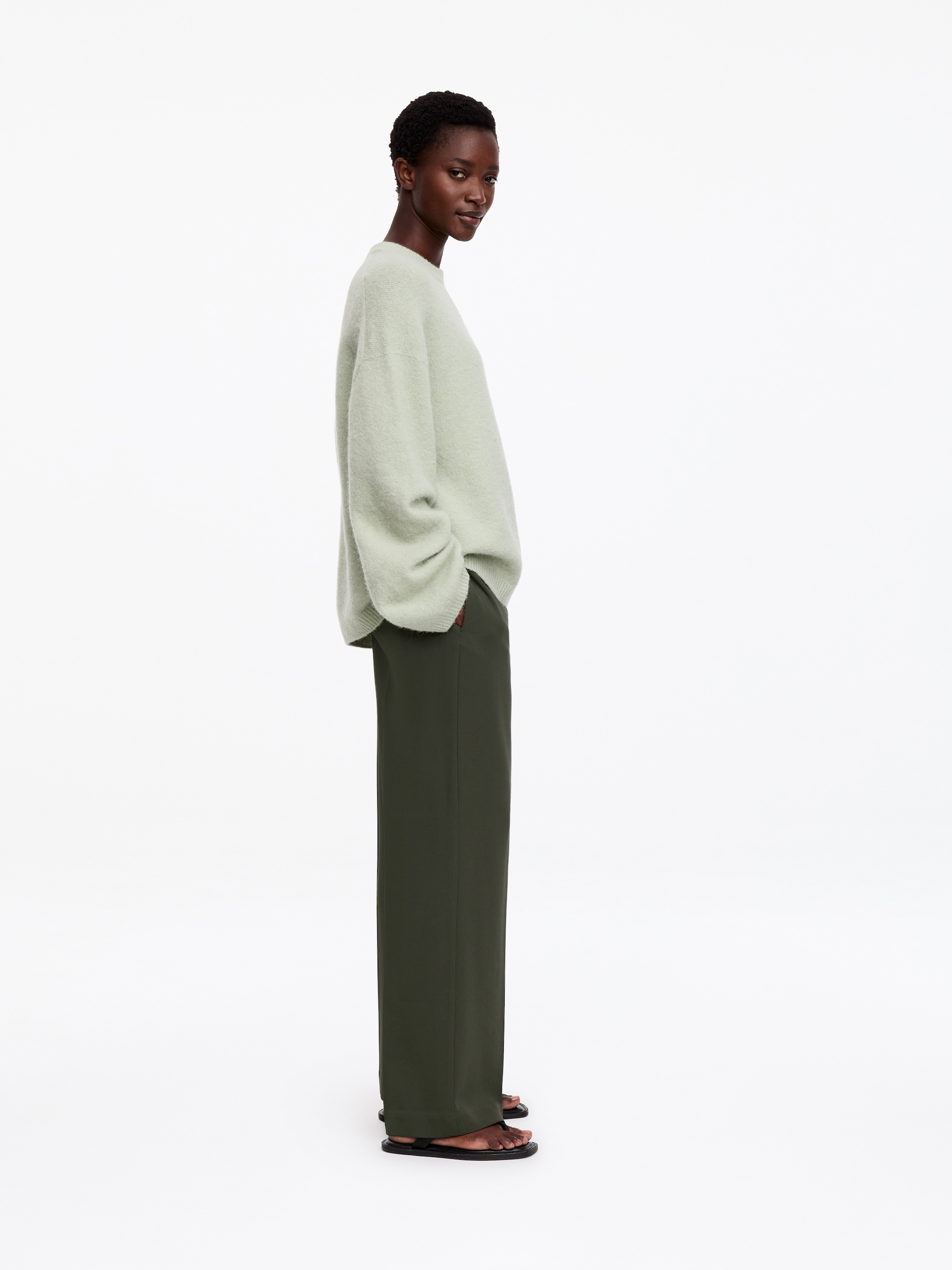 Pantaloni cropped - Verde kaki - Regular fit - women - StillMedia/Lookbook - 2