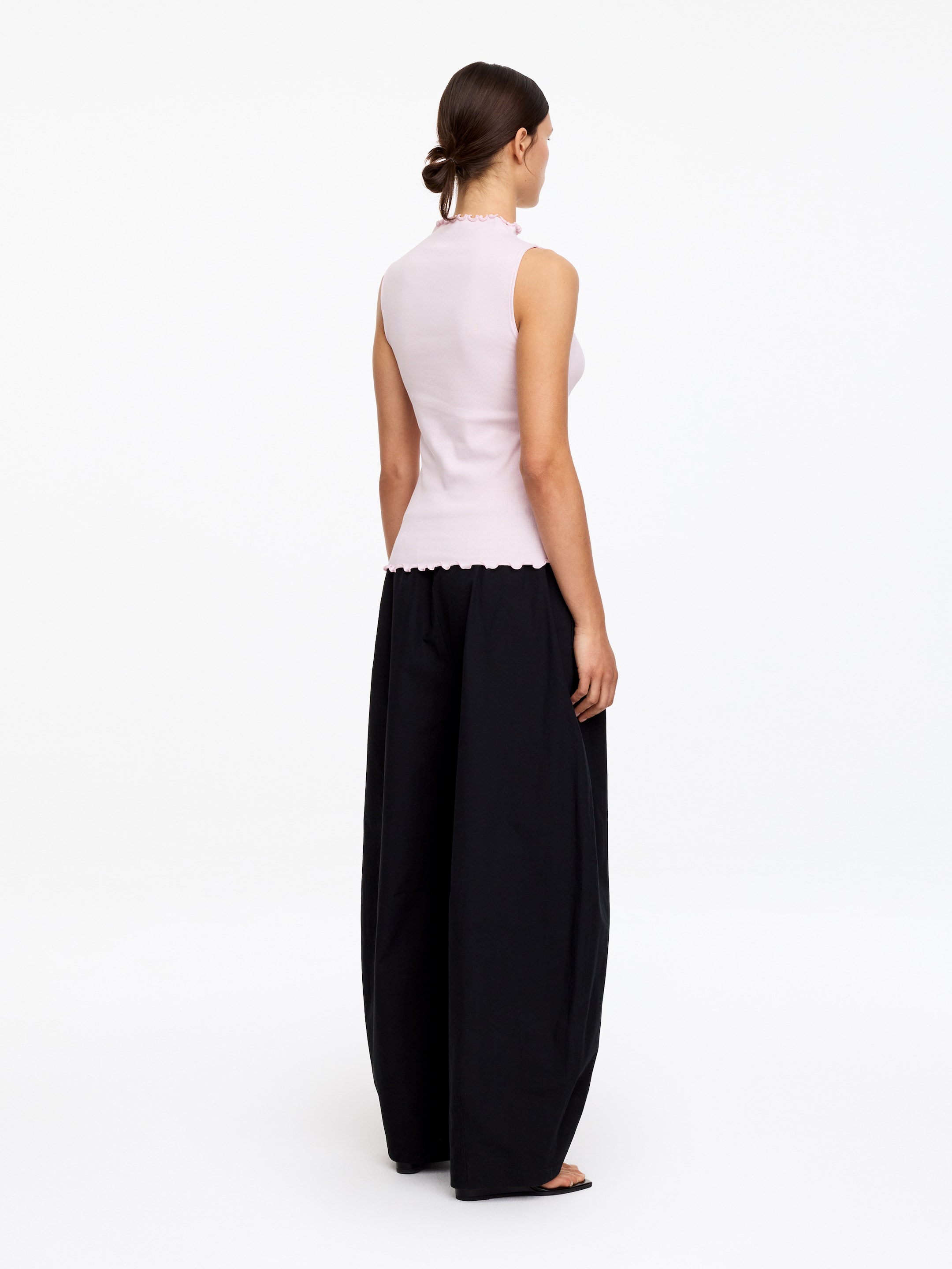 Top de canalé con cuello mock neck - Rosa claro - Corte ajustado - Women - StillMedia/Lookbook - 4