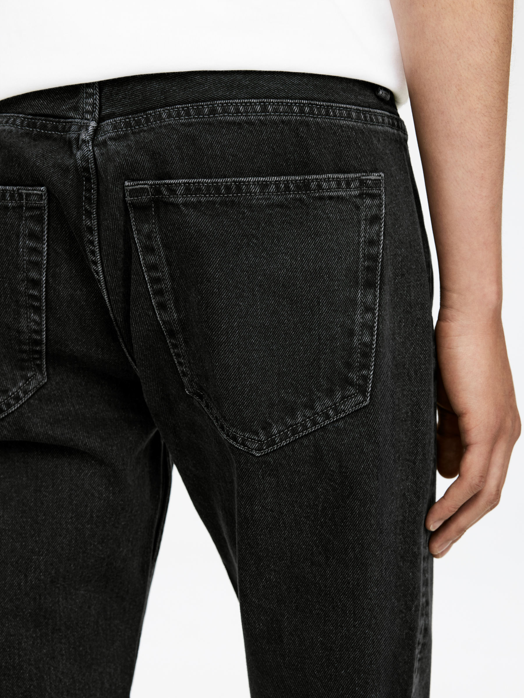 OCEAN Loose Straight Jeans - Black - Loose fit - Men - StillMedia/Lookbook - 13