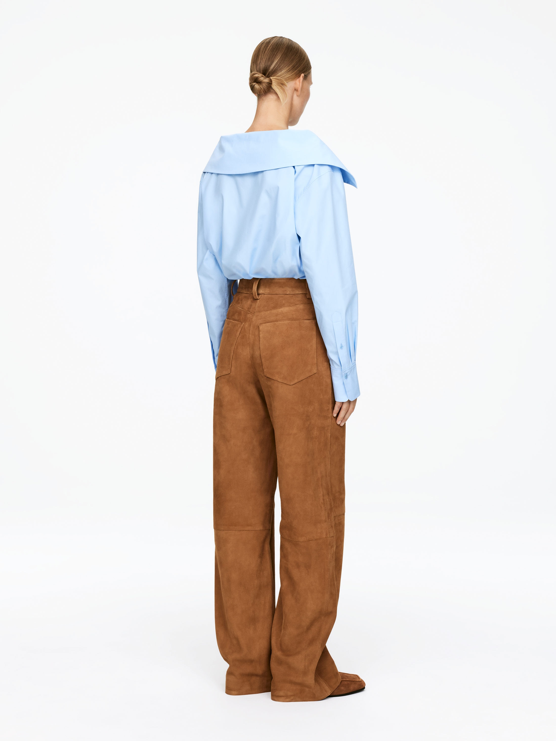 Relaxed Suede Trousers - Earthy Brown - Relaxed fit - Women - StillMedia/Lookbook - 3