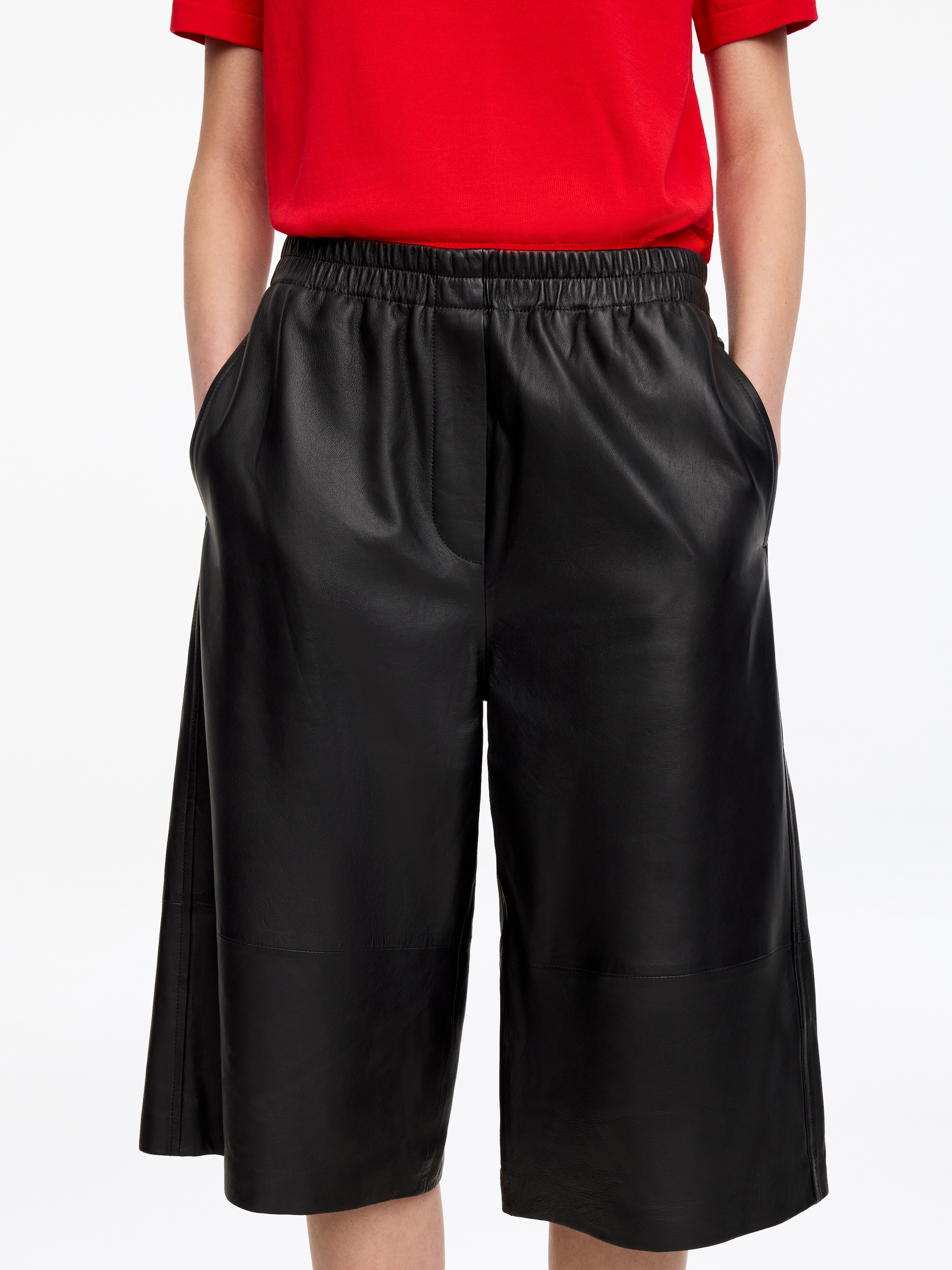 Leather Shorts - Black - Regular fit - Women - StillMedia/Lookbook - 5
