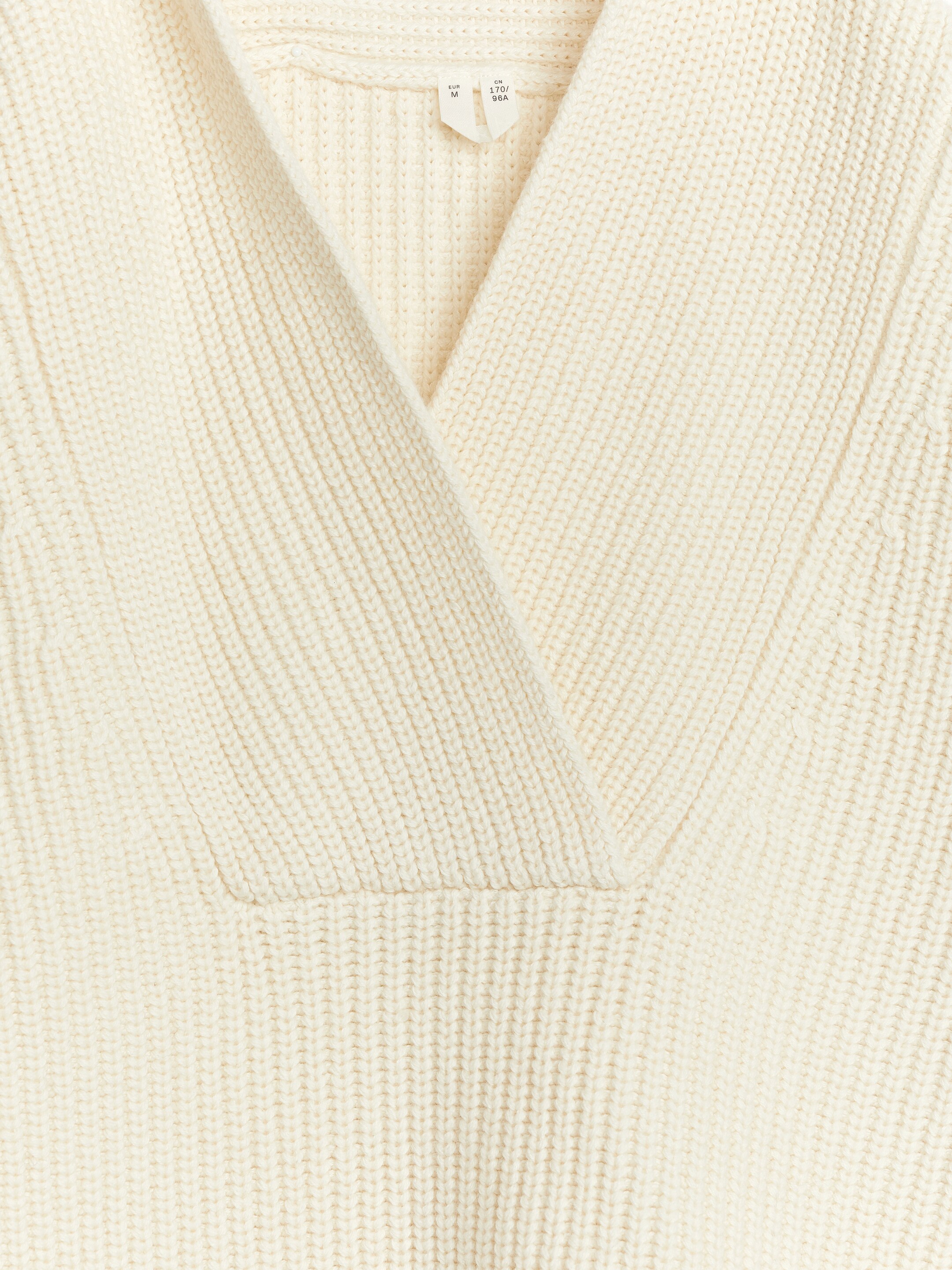 Visa större bild: Tröja med sjalkrage - Off-white - DAM | H&M SE 2