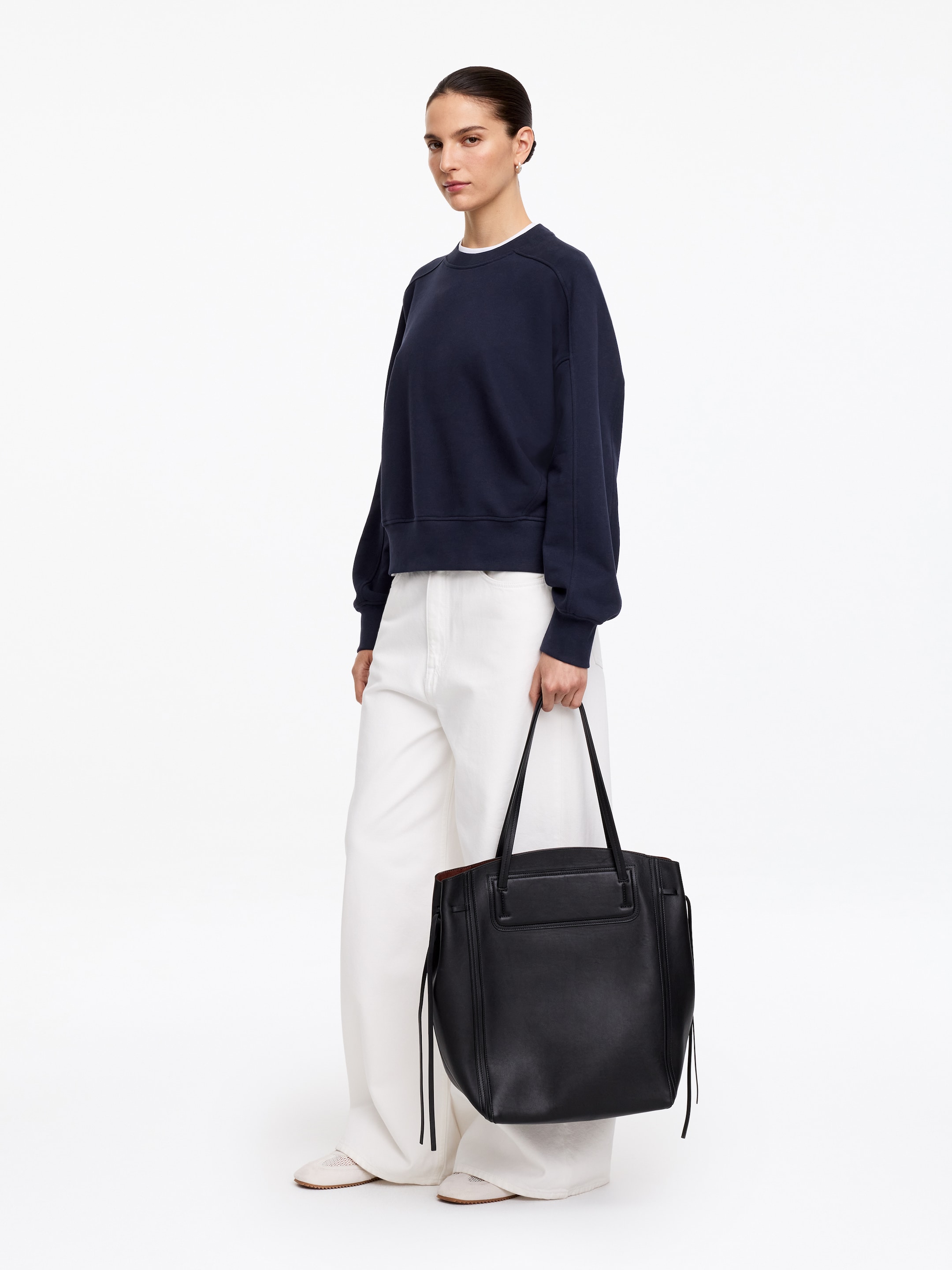 Sweat en coton éponge - Bleu marine - Relaxed fit - Femme - StillMedia/Lookbook - 5
