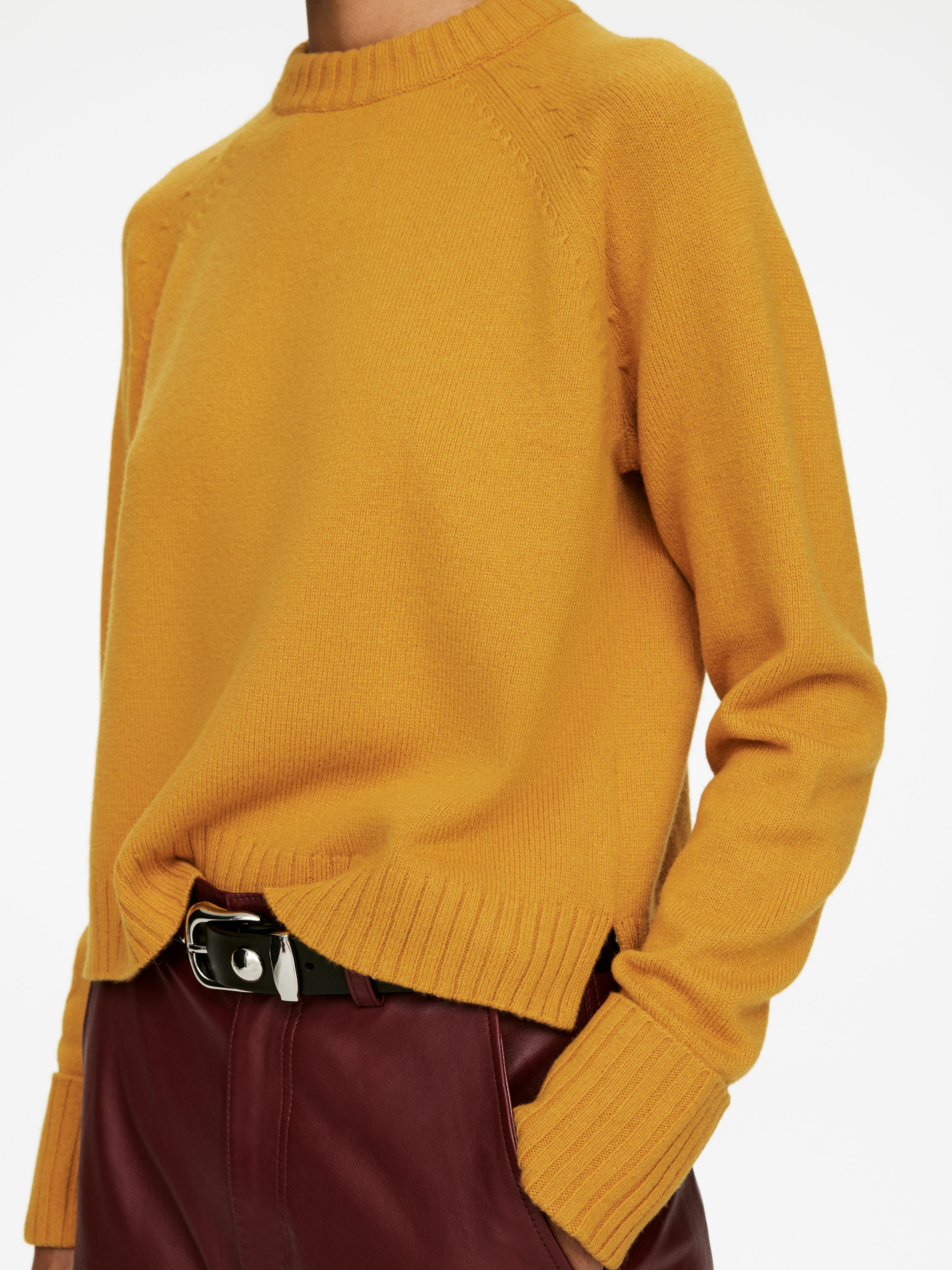 Folded Sleeve Wool Jumper - Dark Yellow - Regular fit - Women - StillMedia/Lookbook - 5
