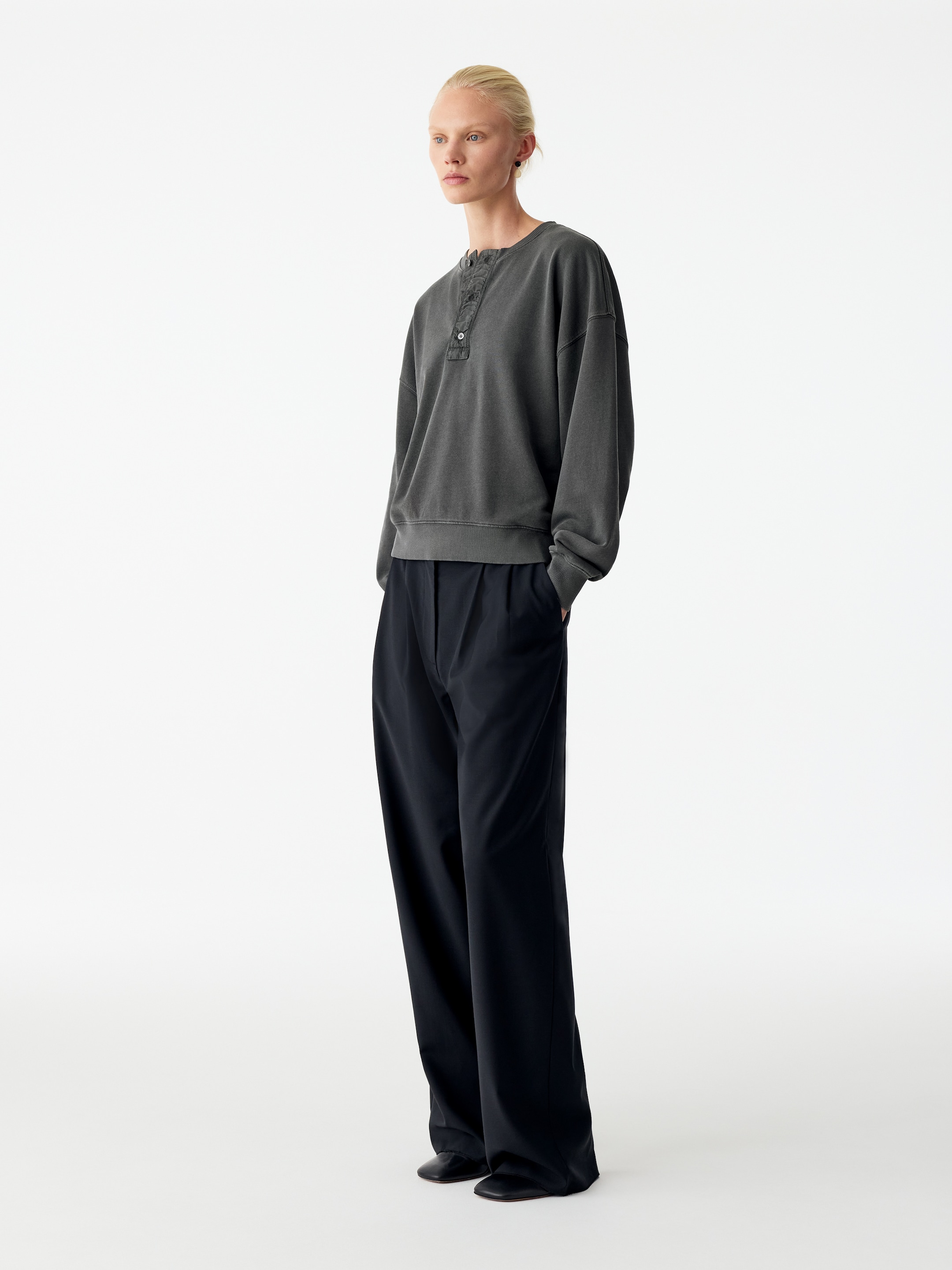 Henley-Sweatshirt aus Baumwolle - Schwarz - Regular Fit - women - StillMedia/Lookbook - 5