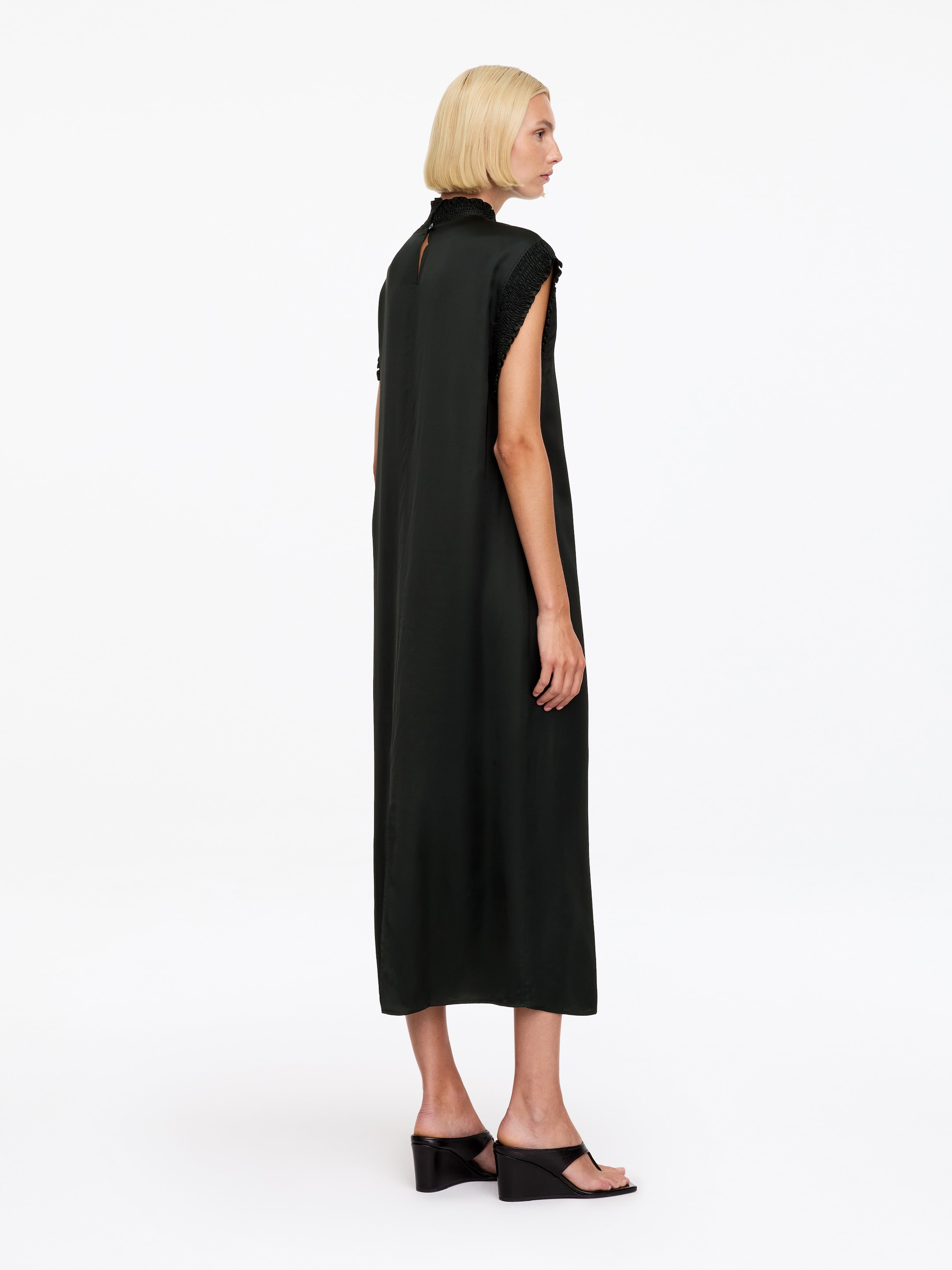 Abito midi con dettagli a punto smock - Nero - Regular fit - women - StillMedia/Lookbook - 5