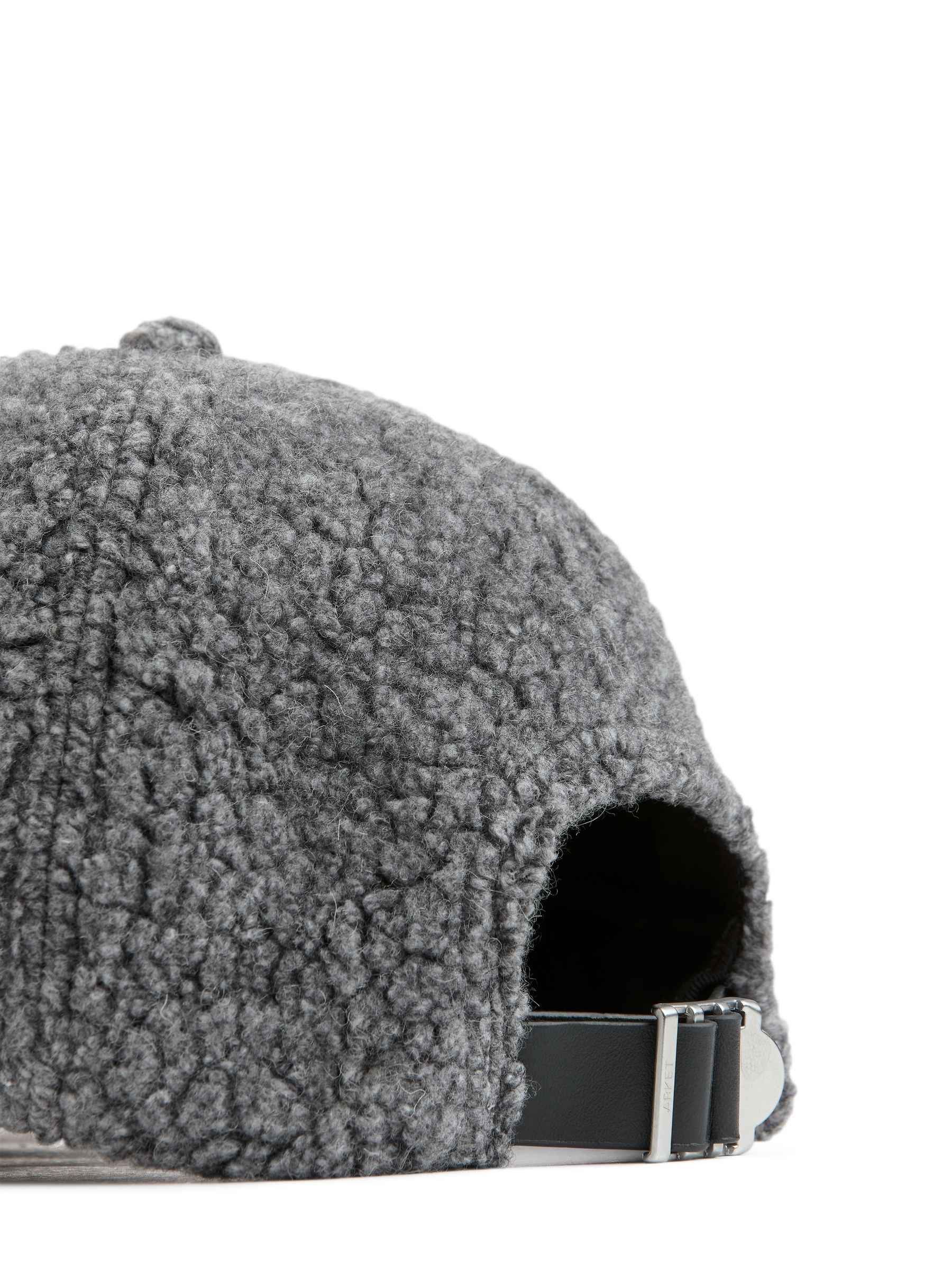 SoftTeddyCap - Grey - Women - StillMedia/DescriptiveDetail - 2
