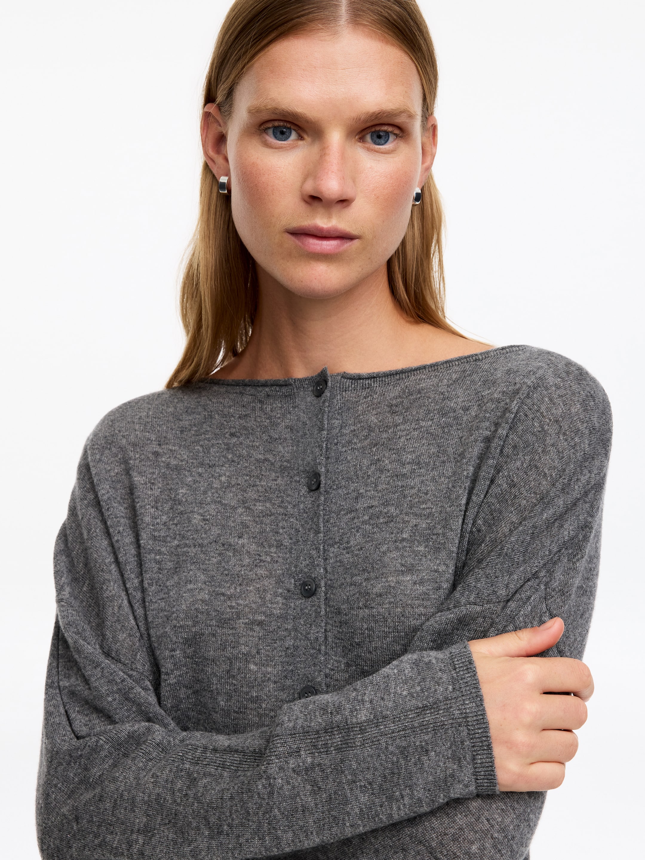 Pure Cashmere Boat-Neck Jumper - Grey - Loose fit - women - StillMedia/Lookbook - 5