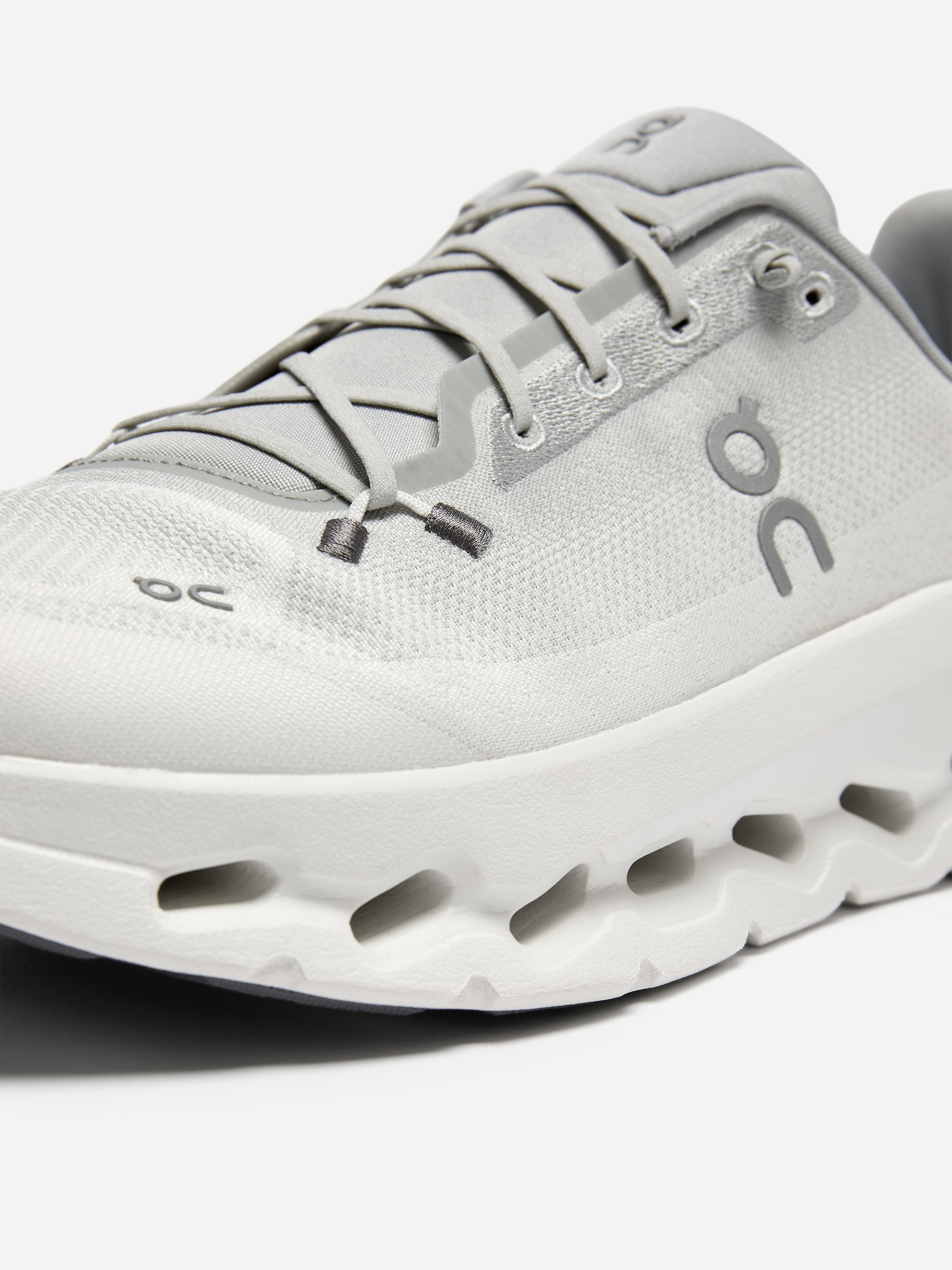 On Cloudtilt - White - men - StillMedia/DescriptiveStillLife - 1