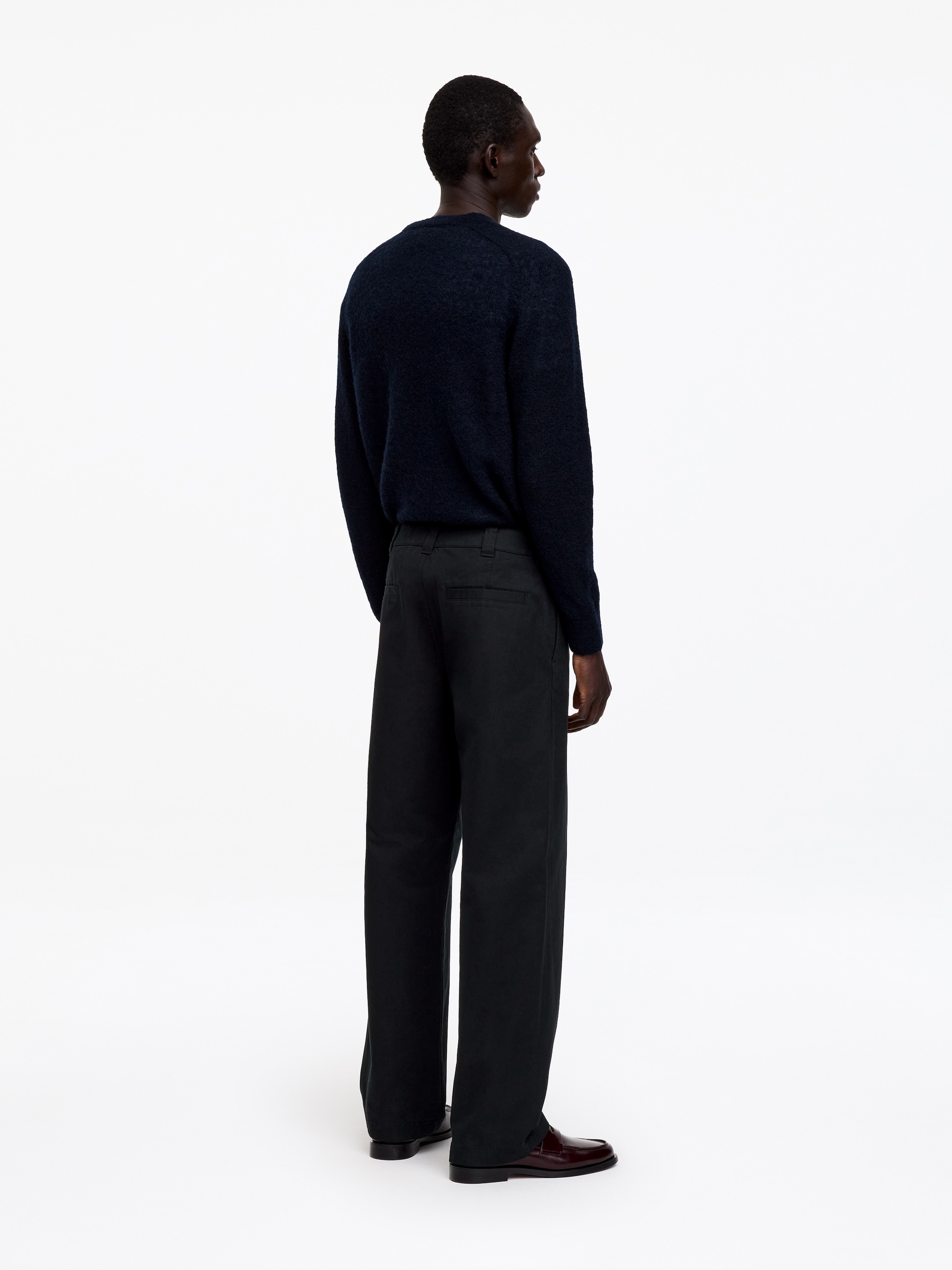 Wide-Fit Workwear Chinos - Black - Loose fit - men - StillMedia/Lookbook - 2