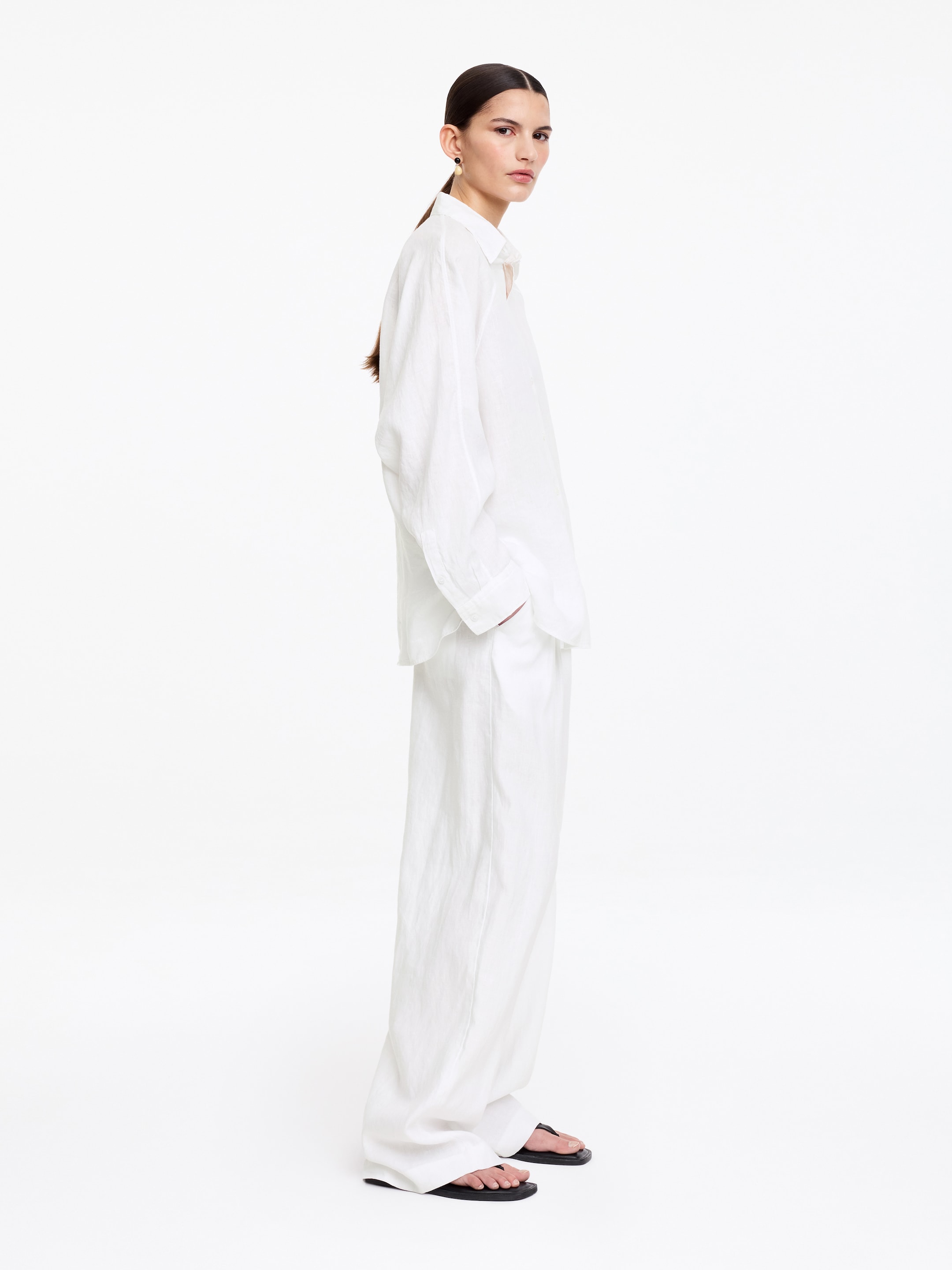 Lniana koszula o luźnym kroju - Biały - Luźny fason - Women - StillMedia/Lookbook - 6