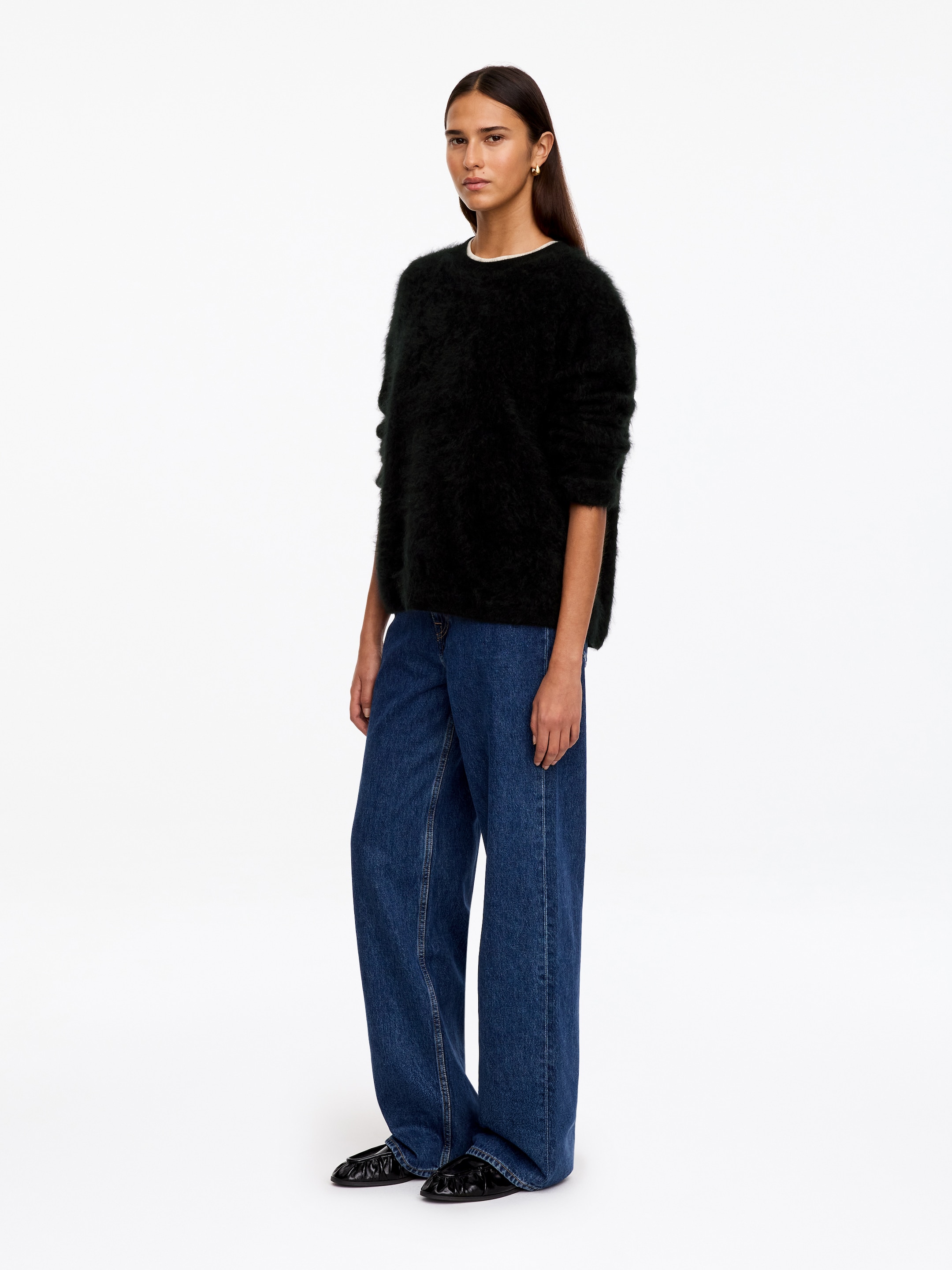 Maglione in cashmere spazzolato​ - Nero - Loose fit - women - StillMedia/Lookbook - 5