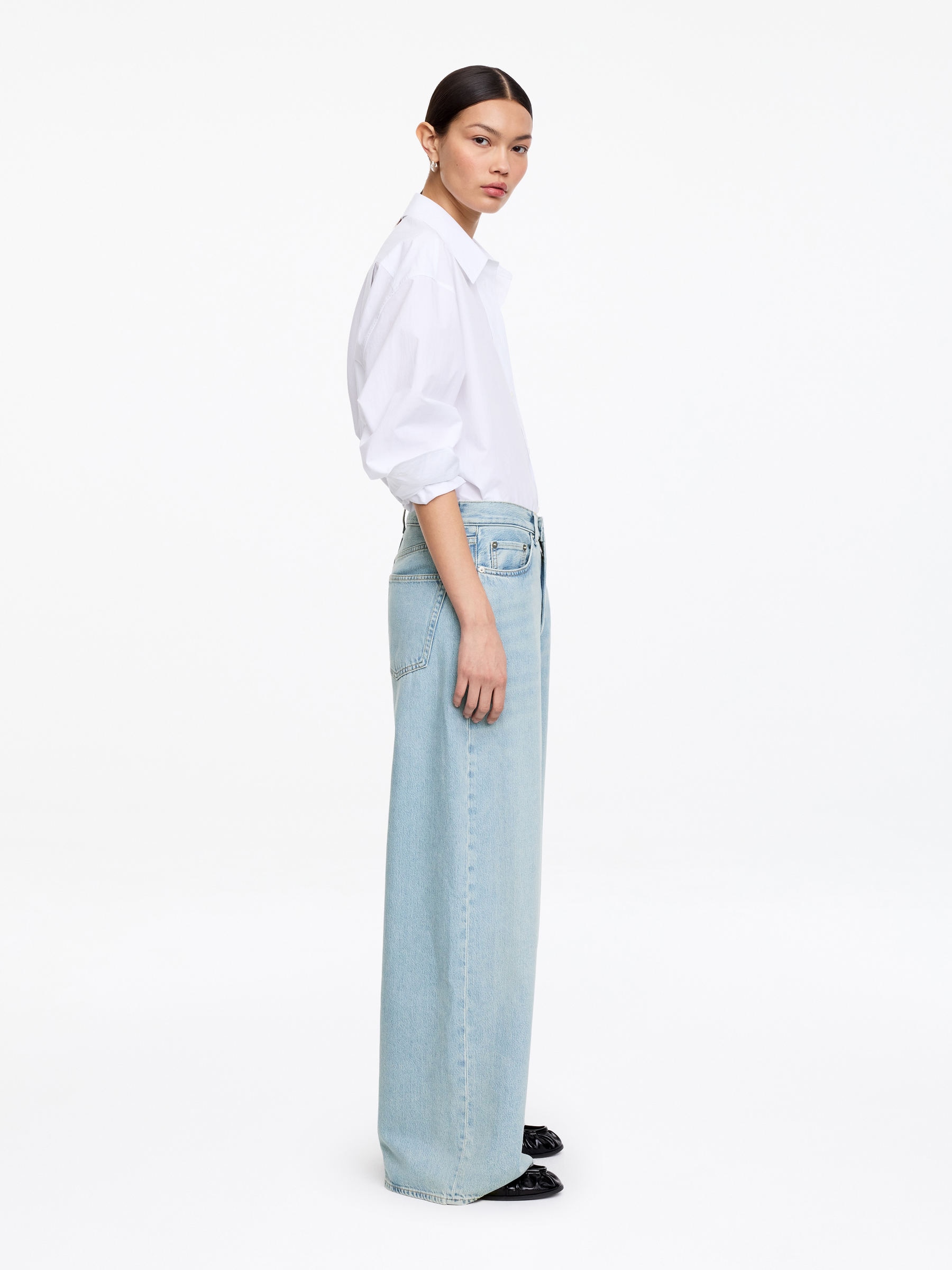 CEDAR Oversized Wide Jeans - Light Blue - Oversized - Women - StillMedia/Lookbook - 2
