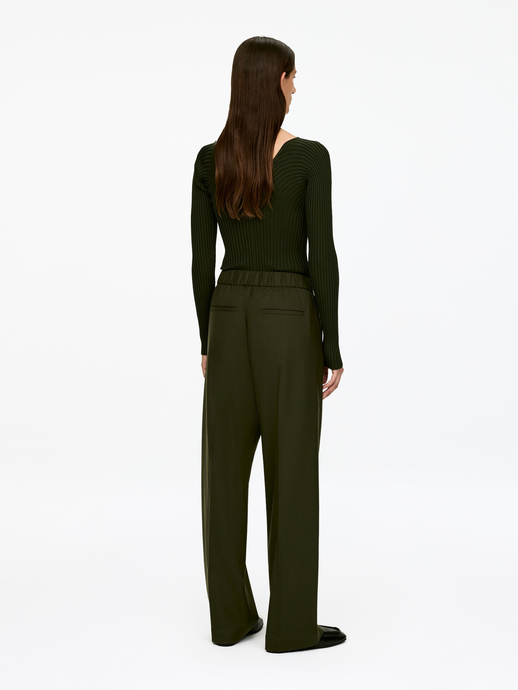 Elastic Waist Tailored Trousers - Dark Green - Relaxed fit - Women - StillMedia/Lookbook - 6