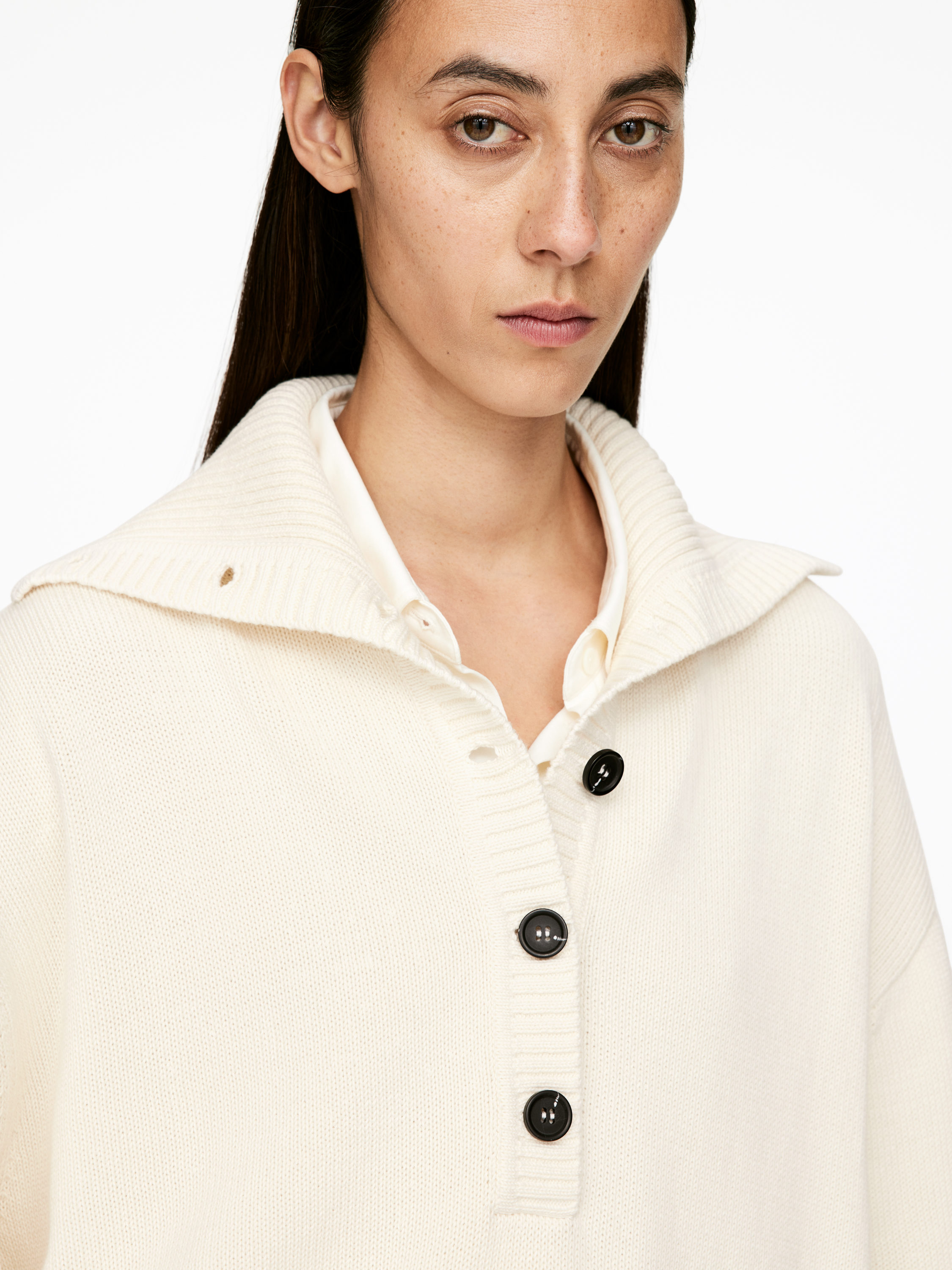 High-Neck Jumper - Light Beige - Loose fit - Women - StillMedia/Lookbook - 4