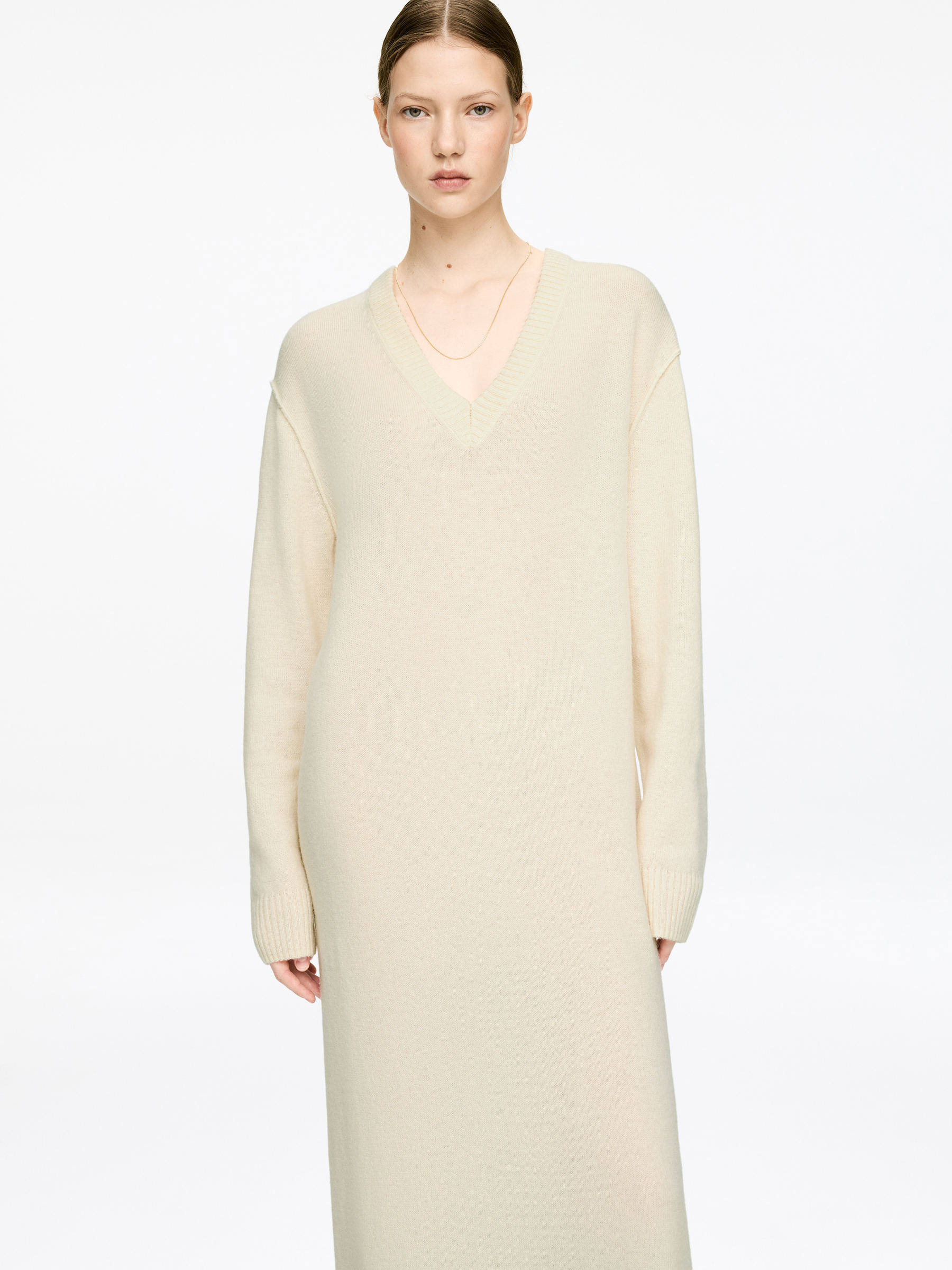 V-Neck Wool Dress - Off White - Loose fit - Women - StillMedia/Lookbook - 10