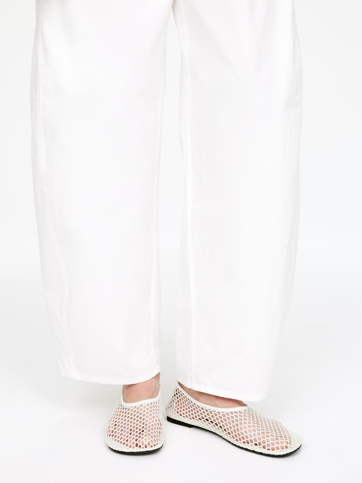 Fishnet Ballet Flat - White/Black/Red