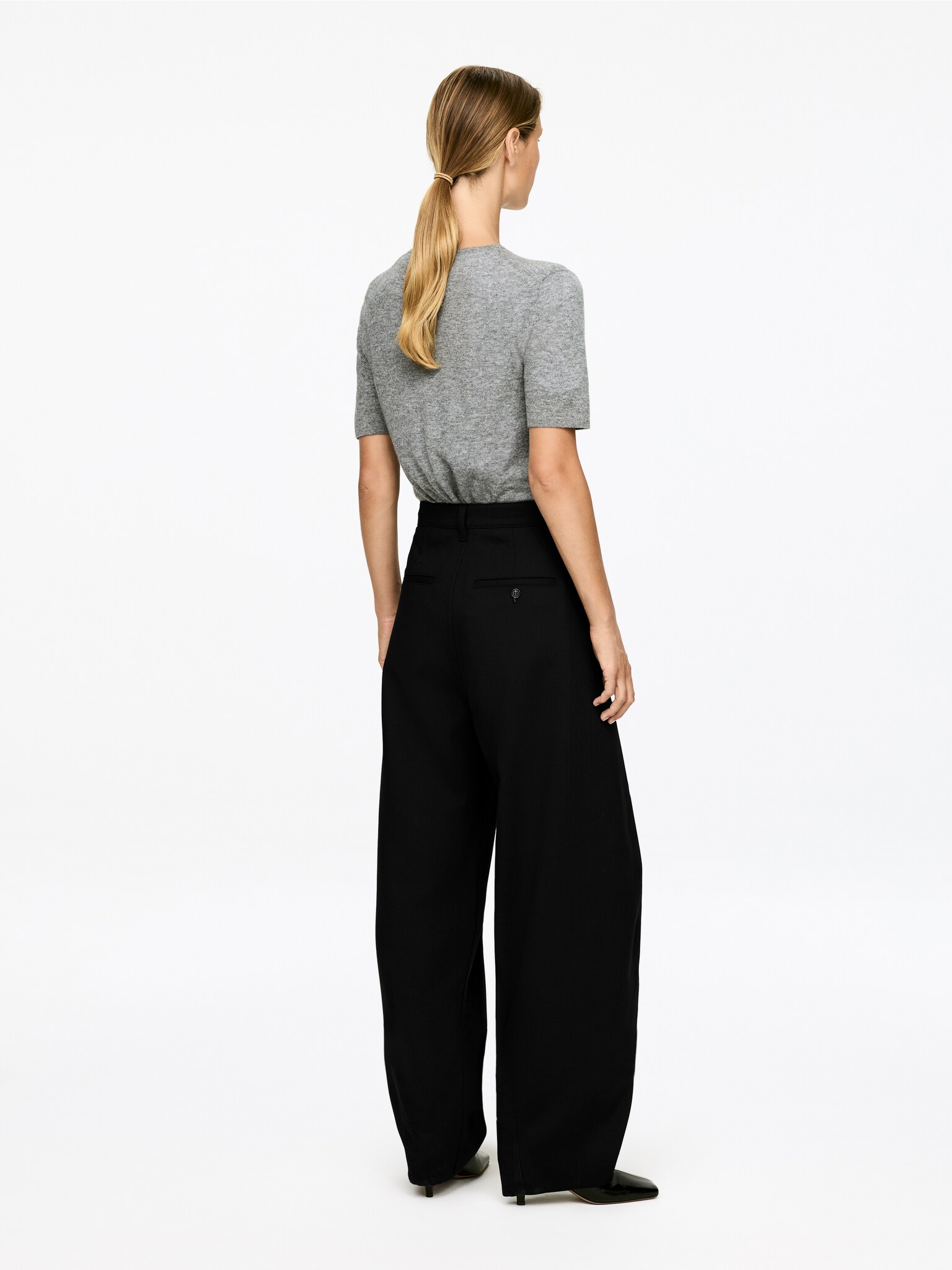 Barrel-Leg Trousers - Black/Dark Brown - 6
