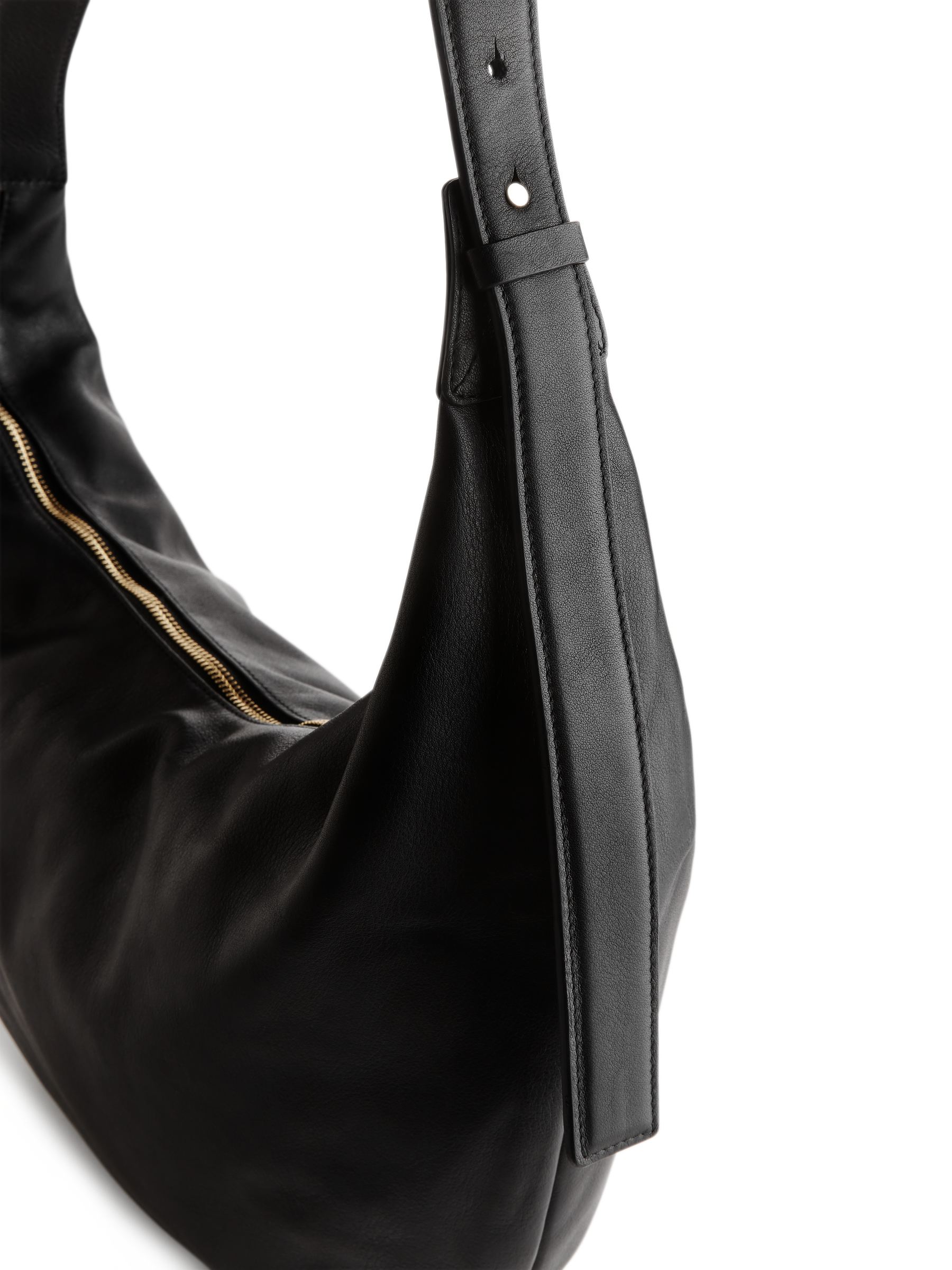 Curved Leather Bag - Black - Women - StillMedia/DescriptiveDetail - 1