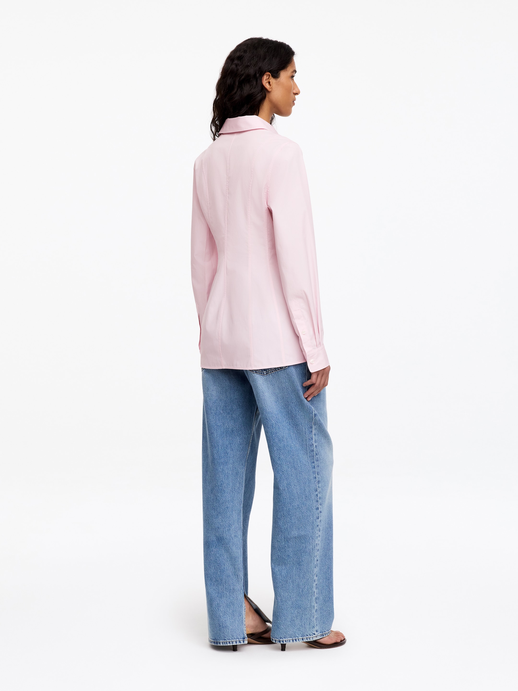 Tailliertes Hemd aus Baumwoll-Popeline - Hellrosa - Regular Fit - Women - StillMedia/Lookbook - 5