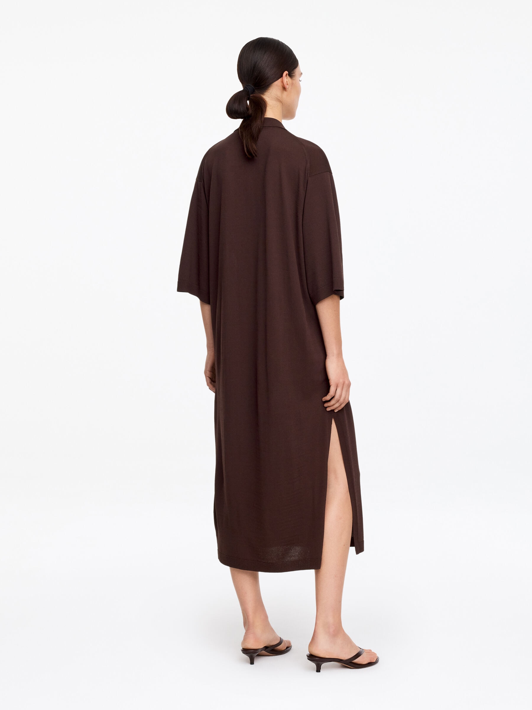 Lockeres Feinstrickkleid - Braun - Loose Fit - Women - StillMedia/Lookbook - 5