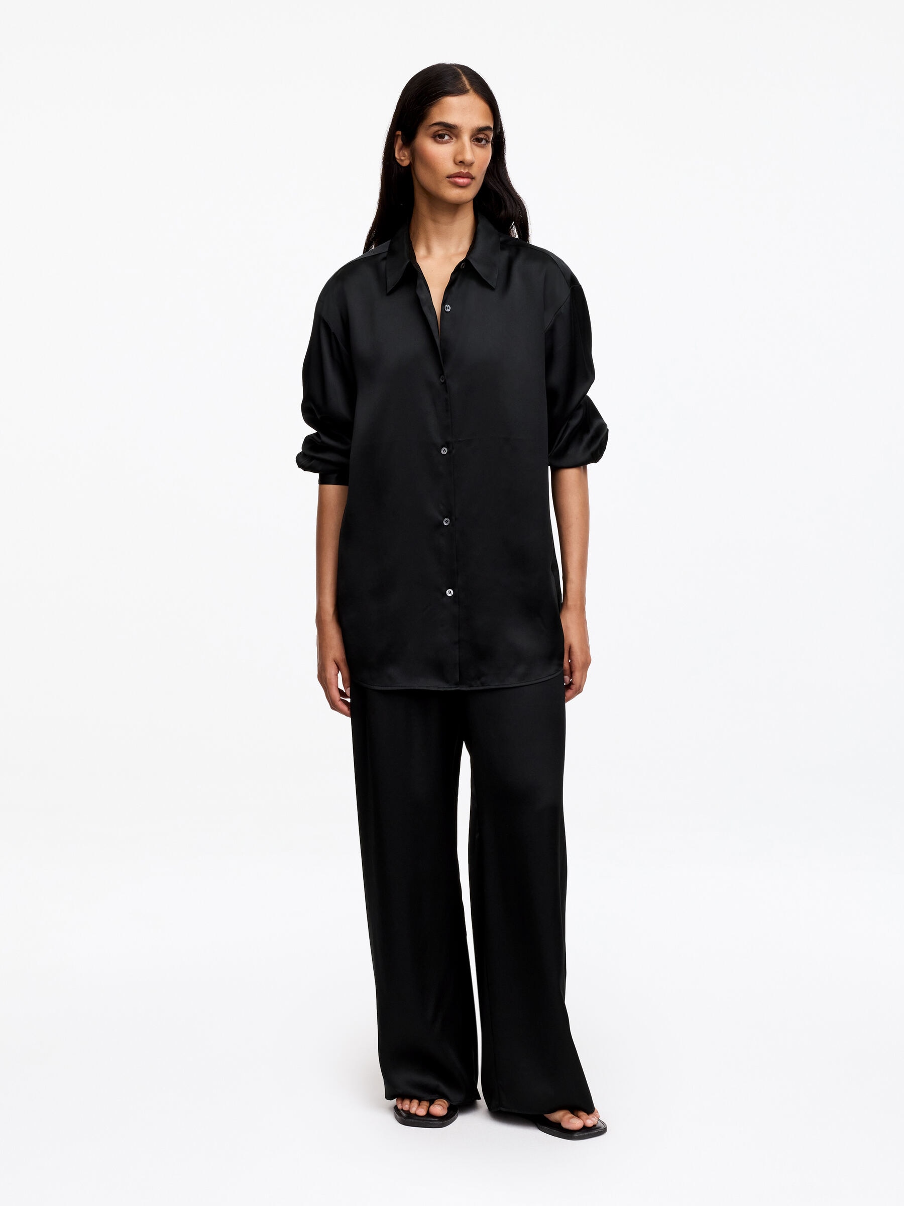 Hose aus Seidensatin - Schwarz - Regular Fit - Damen - StillMedia/Lookbook - 5