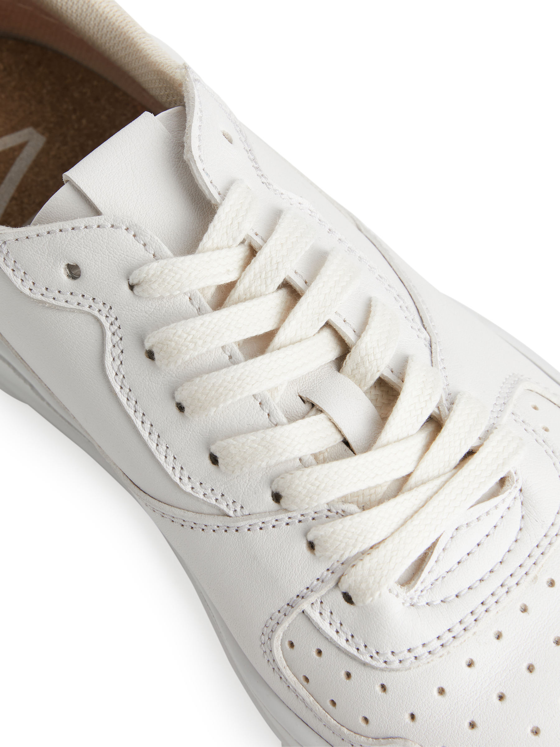 Leather Trainers - White - Men - StillMedia/DescriptiveDetail - 4