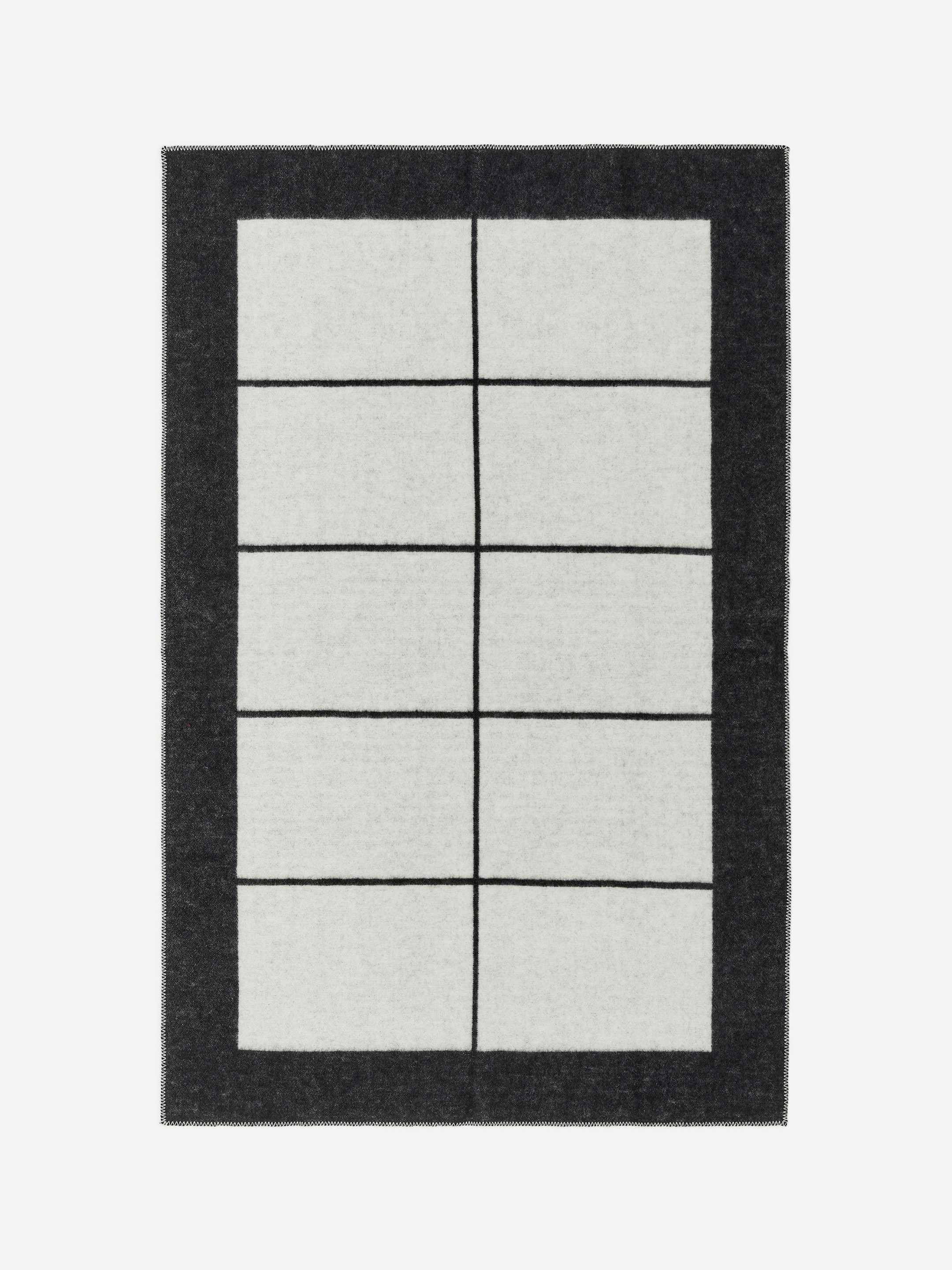 Klippan Wool Blanket - Black/Off White - Homeware - StillMedia/DescriptiveStillLife - 1