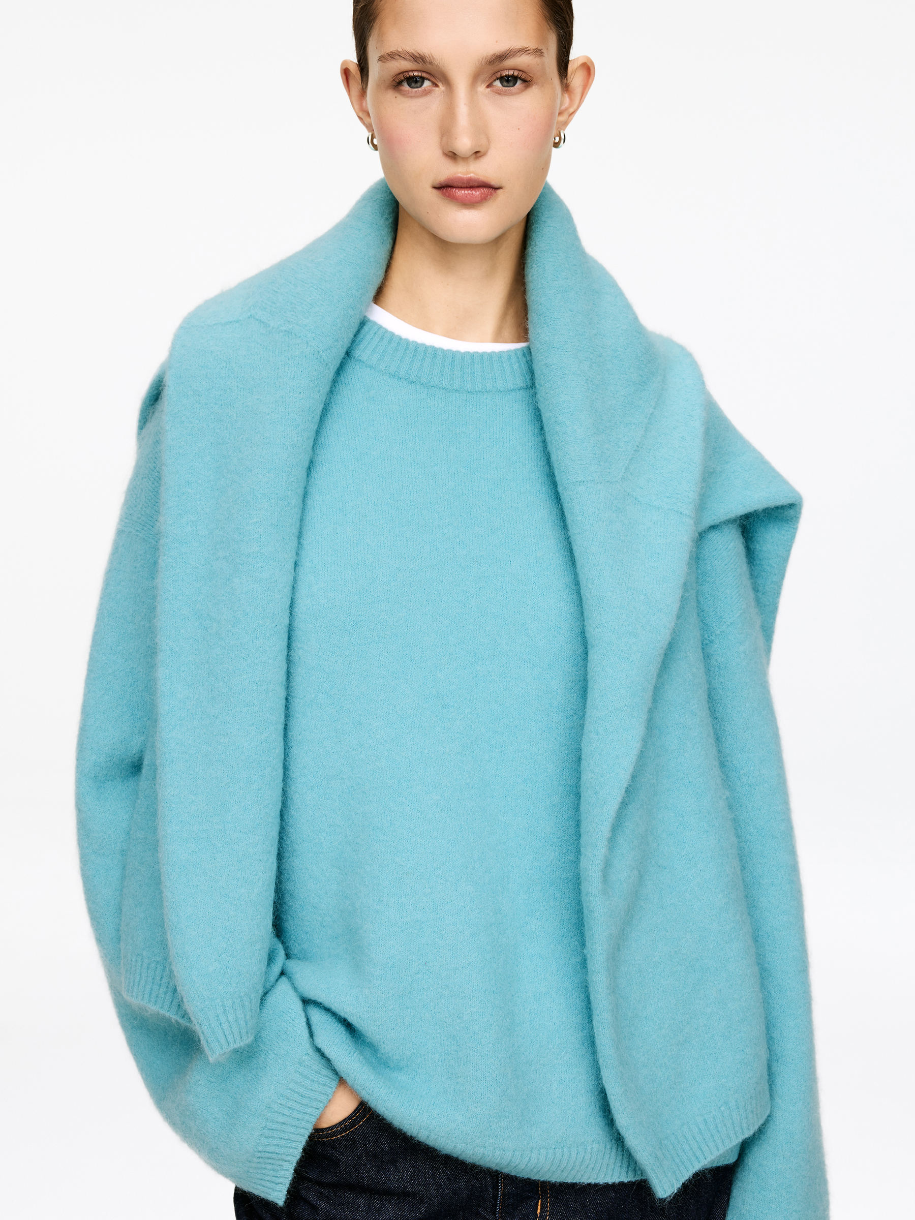 Alpaca-Wool Blend Jumper - Turquoise - Oversized - Women - StillMedia/Lookbook - 3