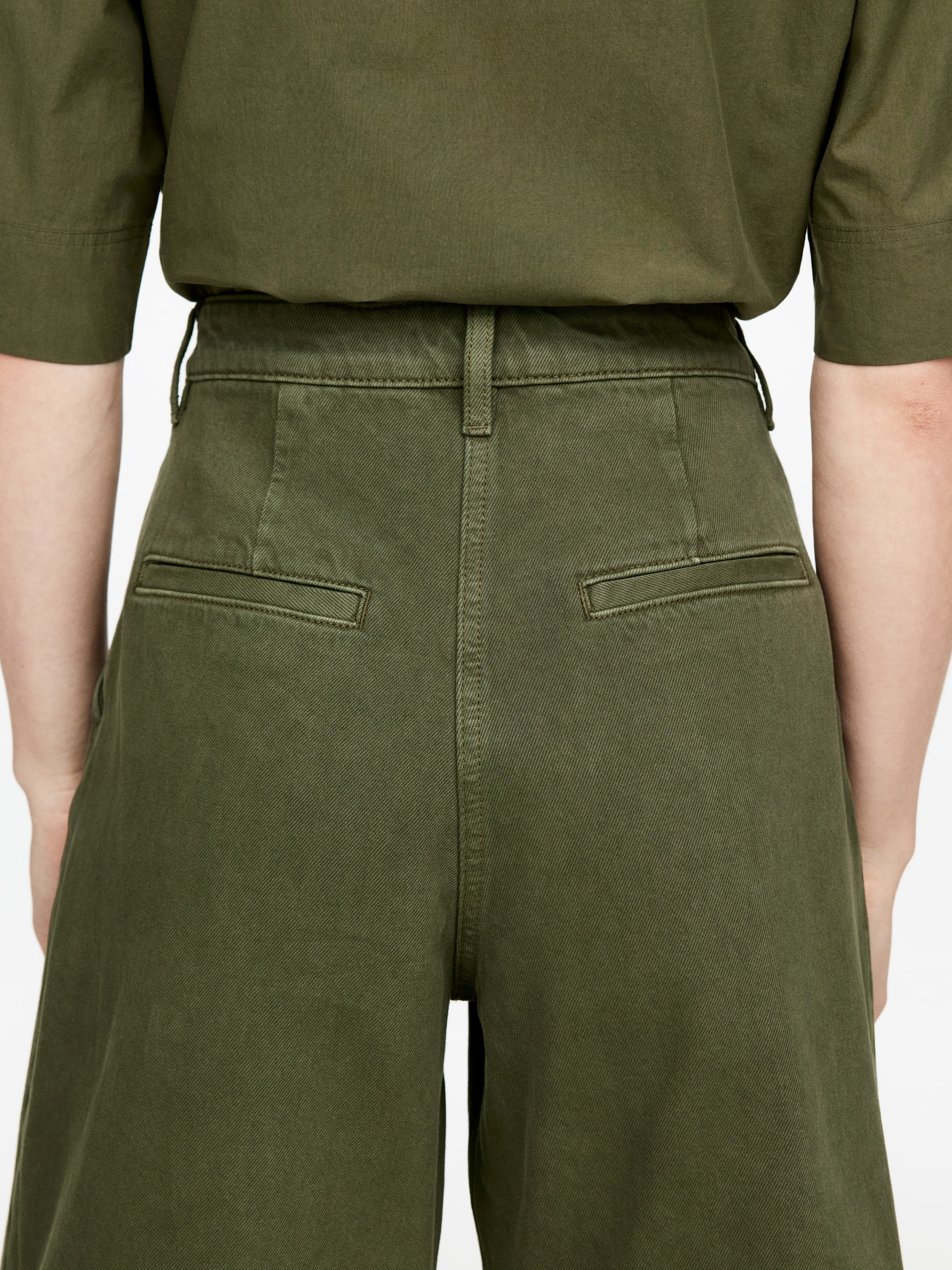 Visualizza immagine più grande: Shorts con pieghe - Verde kaki - DONNA | H&M IT 4