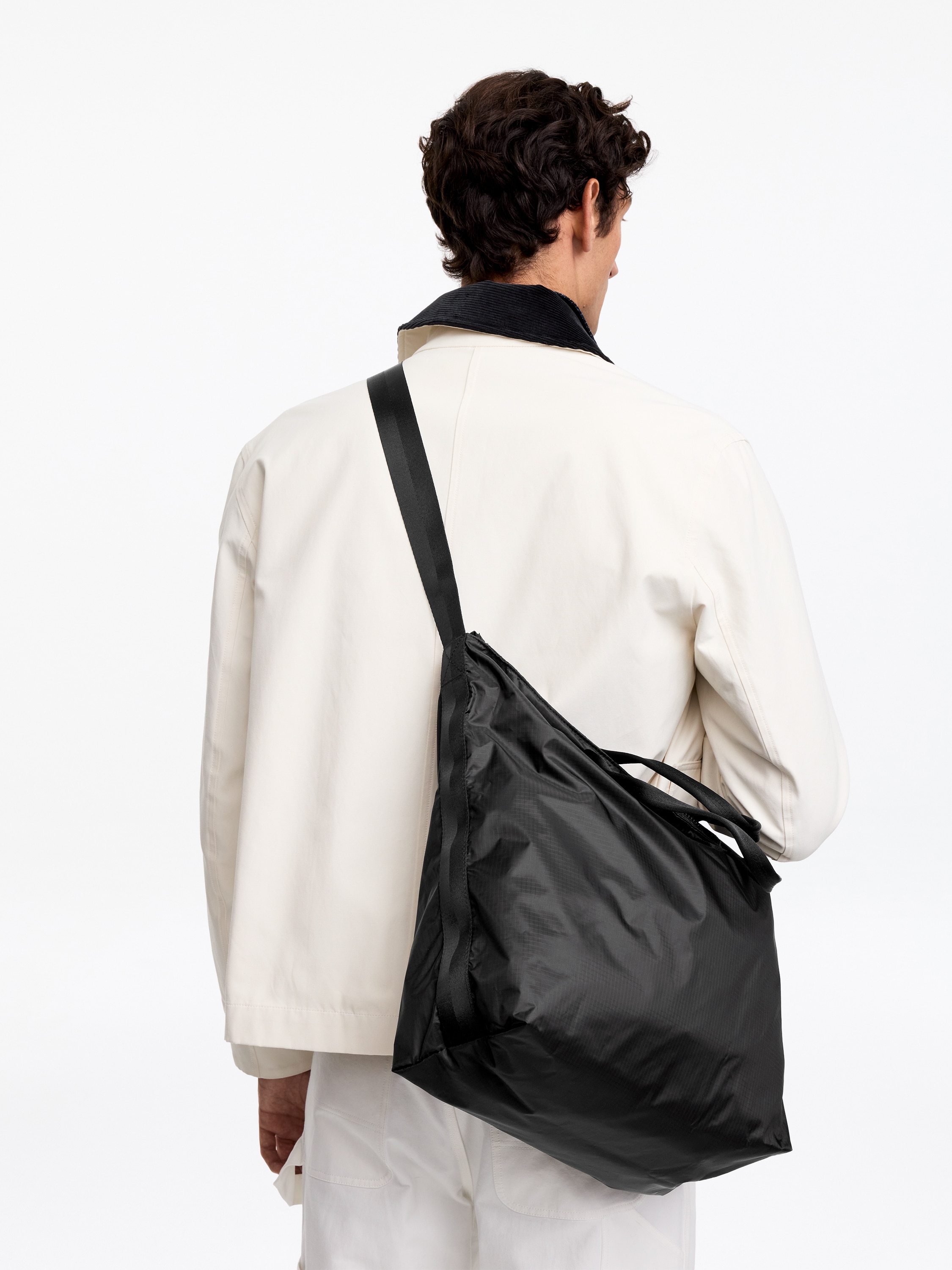 Ripstop Messenger Bag – Black – Men – ARKET NO