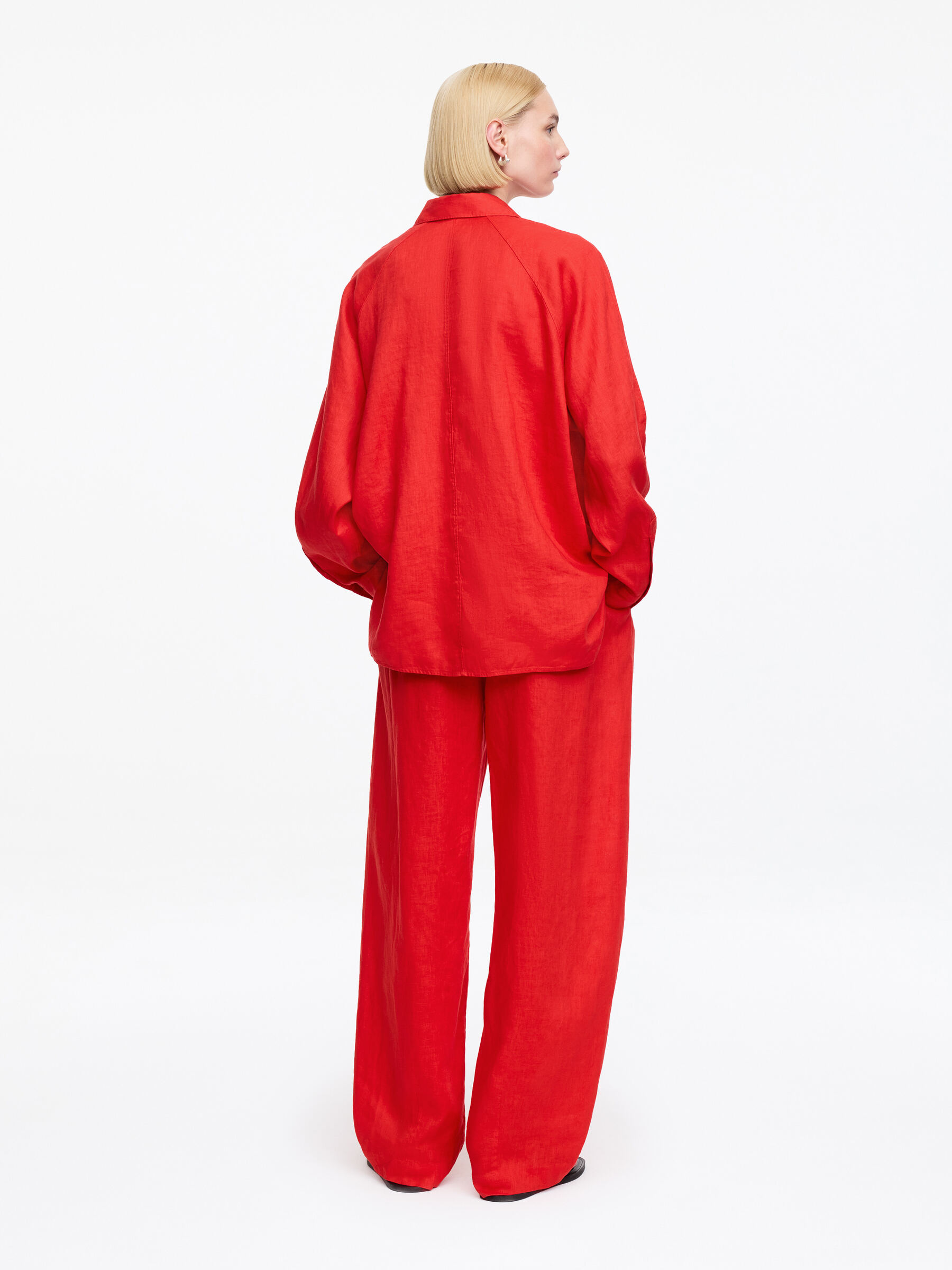 Relaxed Linen Shirt - Red - Loose fit - Women - StillMedia/Lookbook - 3
