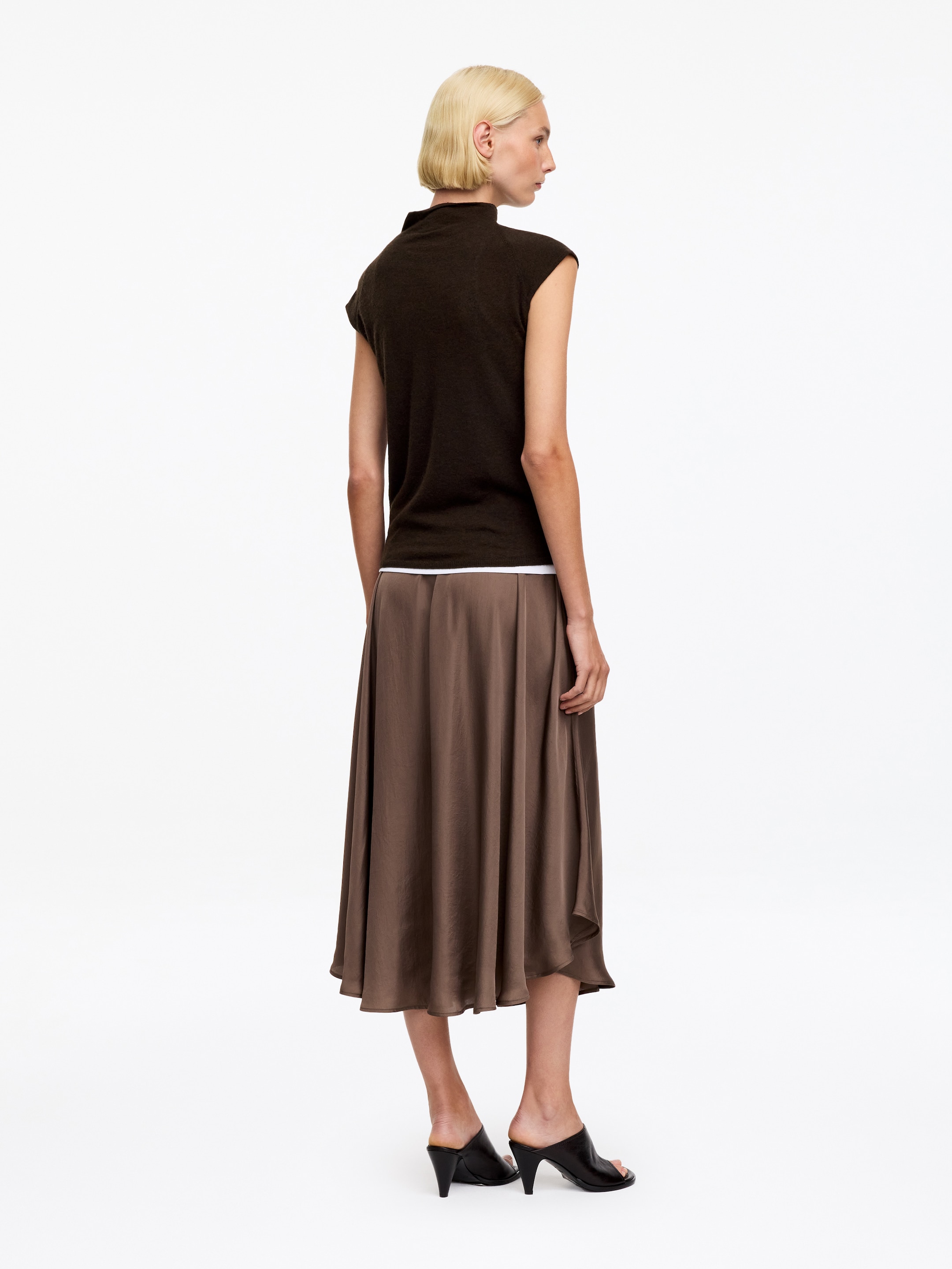 Top de cuello alto en cachemir puro - Marrón - Corte ajustado - women - StillMedia/Lookbook - 5