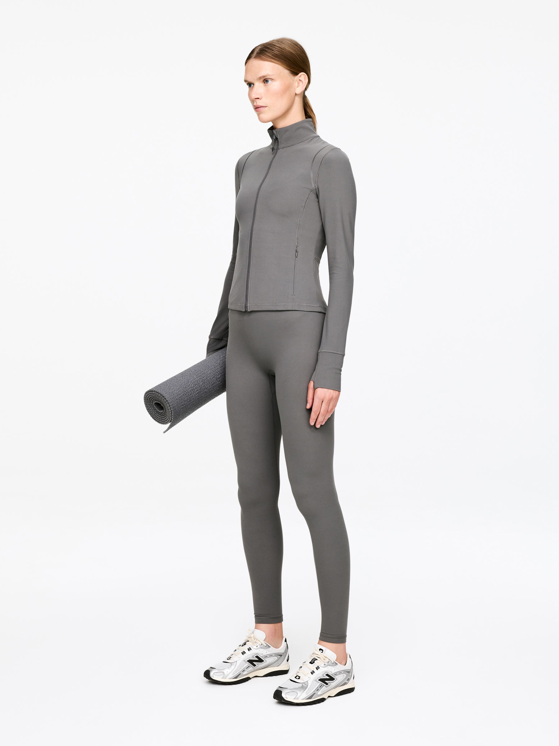 Soft Stretch Zip Jacket - Dark Grey - Slim fit - Women - StillMedia/Lookbook - 4