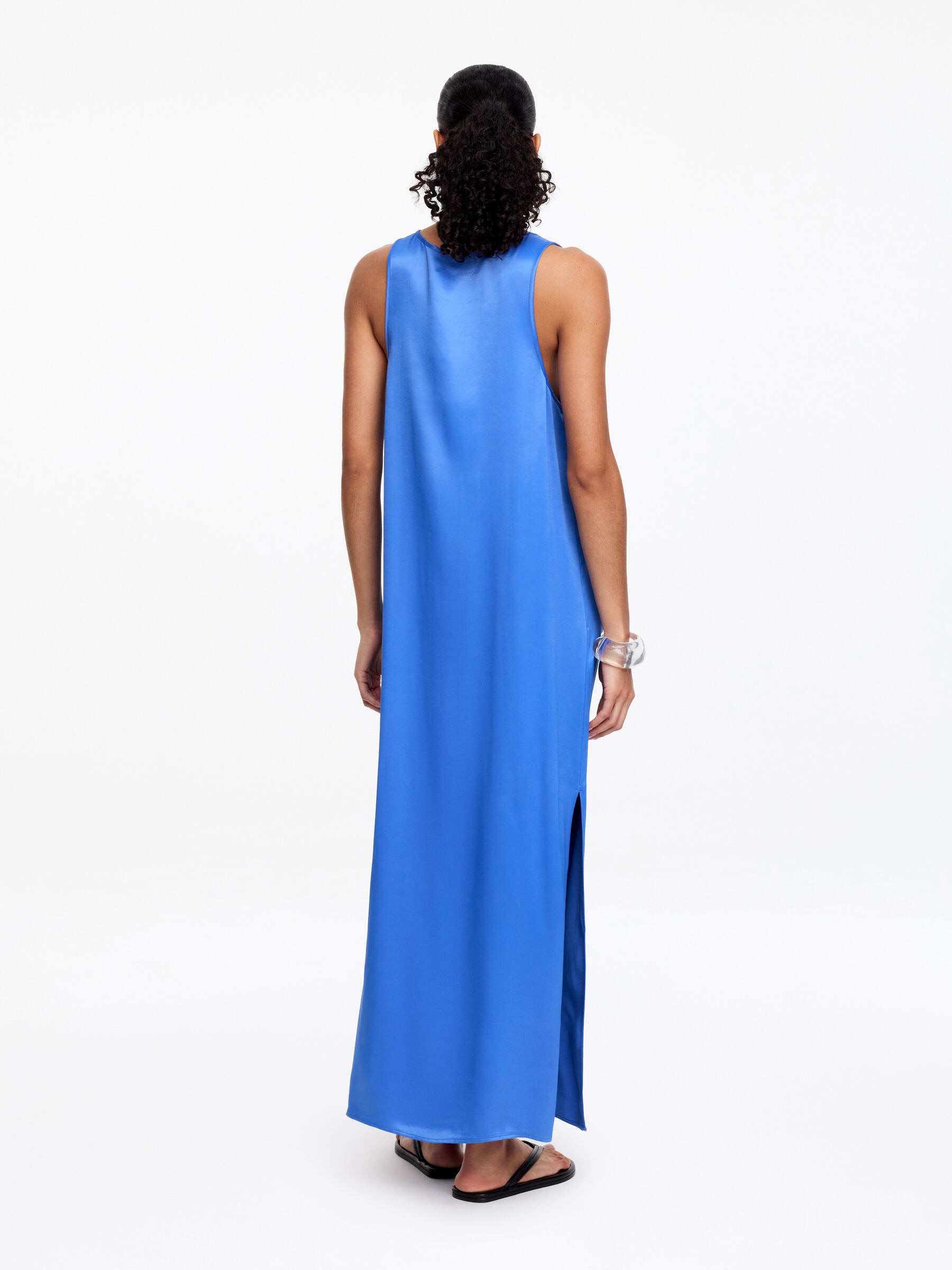 Sleeveless Satin Dress - Blue - Loose fit - Women - StillMedia/Lookbook - 3