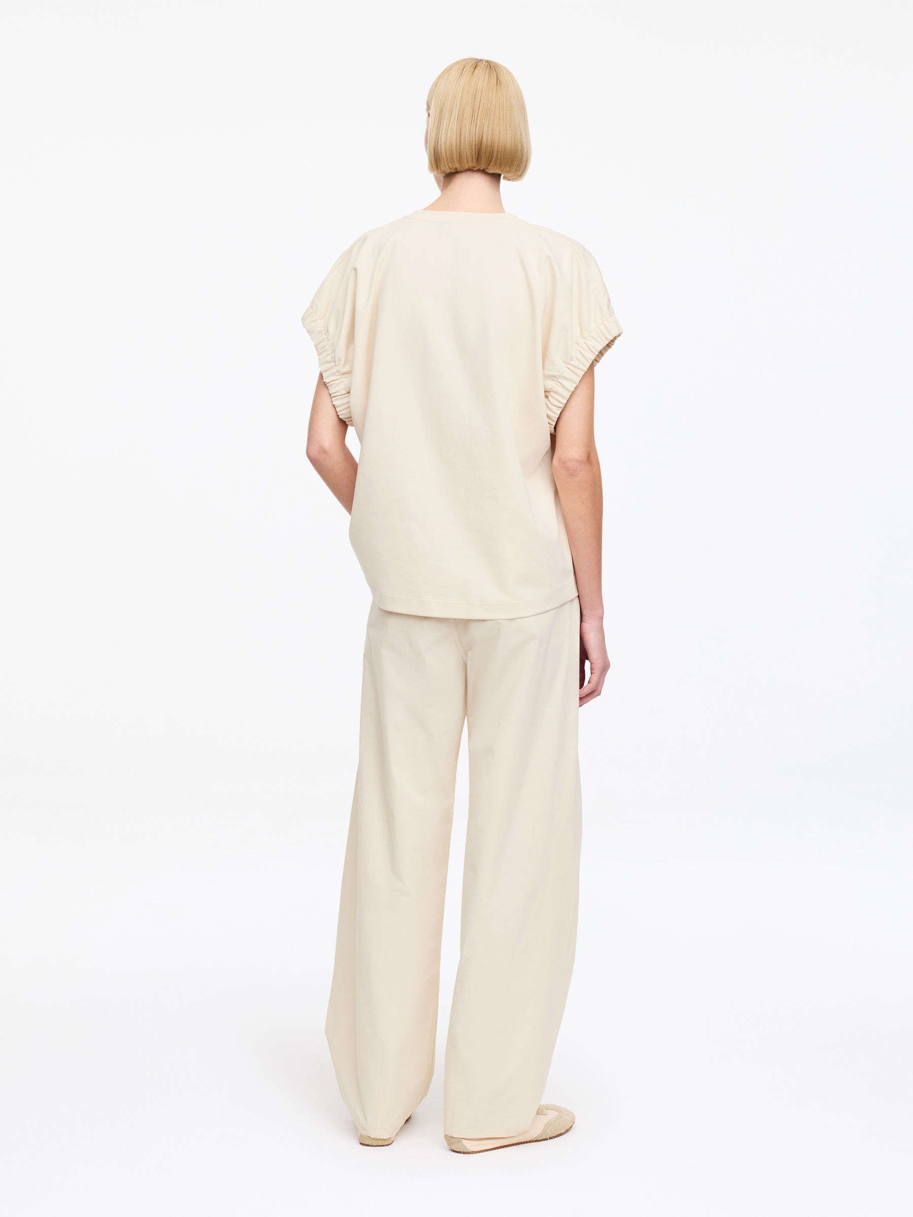 Gathered-Sleeve T-Shirt - Beige - Regular fit - Women - StillMedia/Lookbook - 3