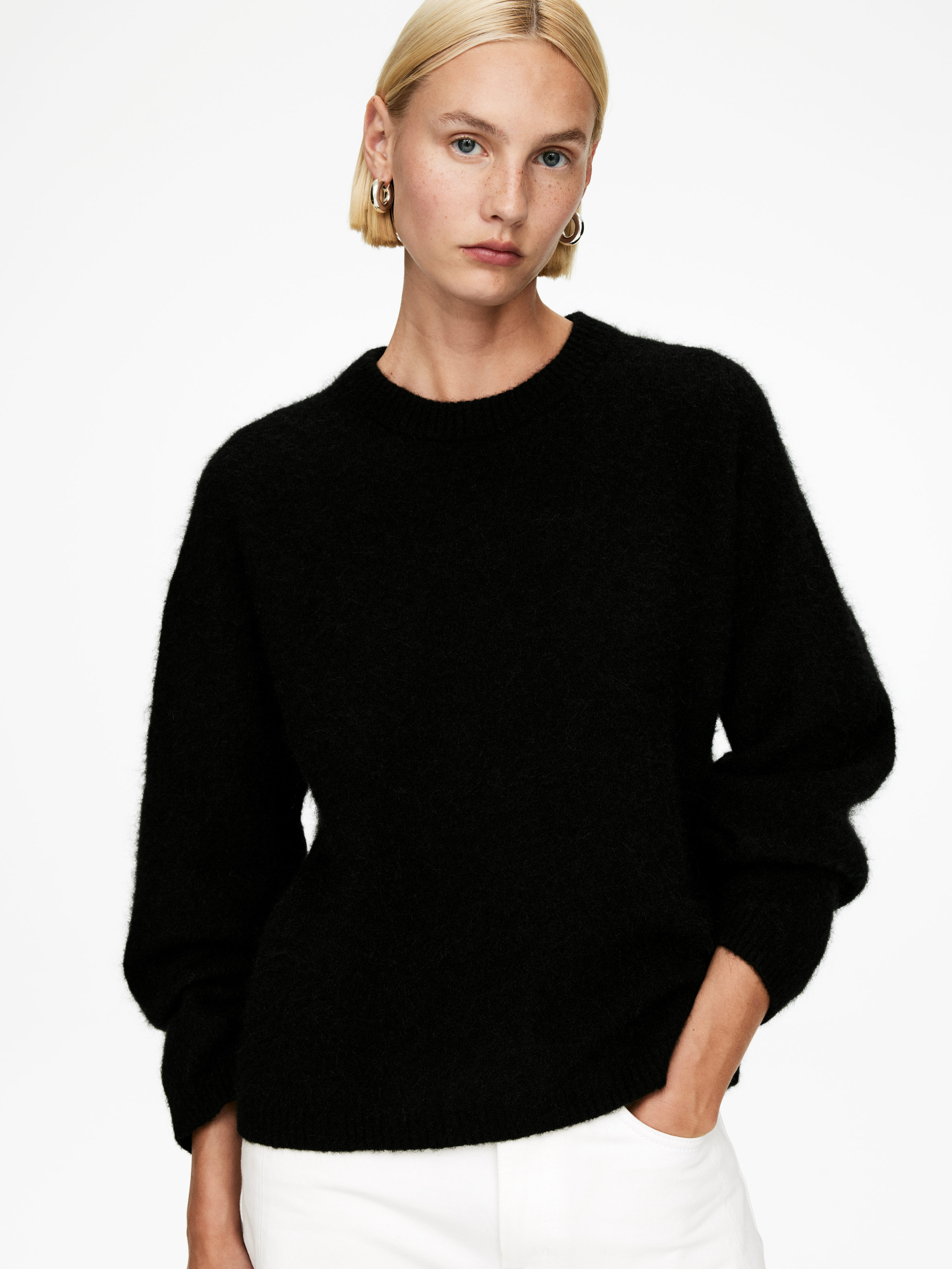 Alpaca-Wool Blend Jumper - Black - Oversized - Women - StillMedia/Lookbook - 11