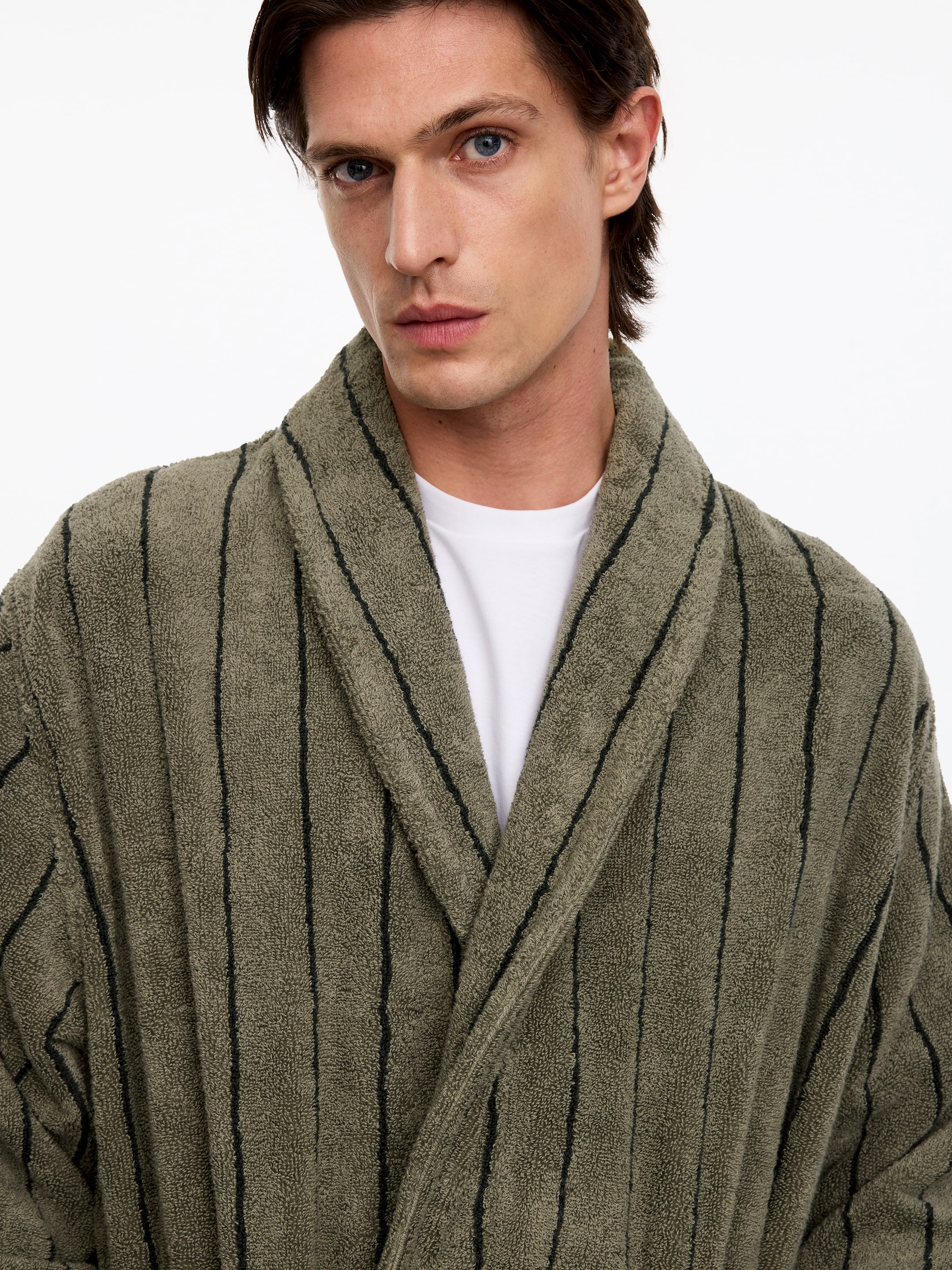 Unisex-Bademantel aus Baumwollfrottee - Khaki - homeware - StillMedia/Lookbook - 8