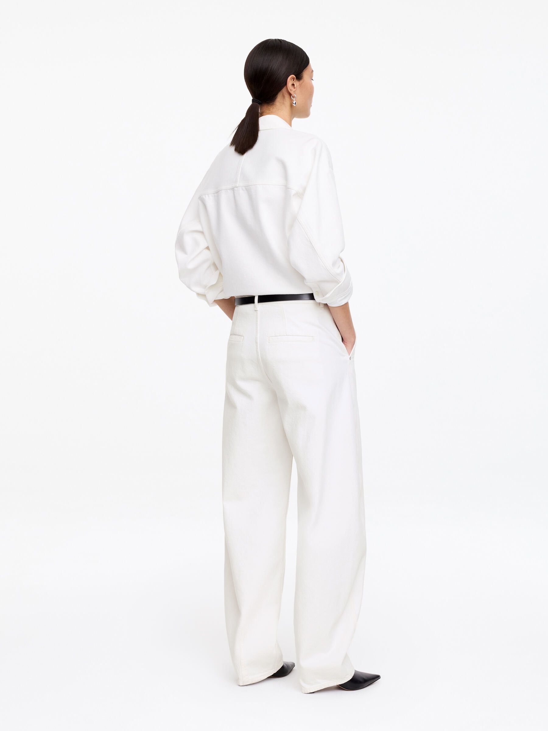 Barrel-Leg Jeans - White - Relaxed fit - Women - StillMedia/Lookbook - 5