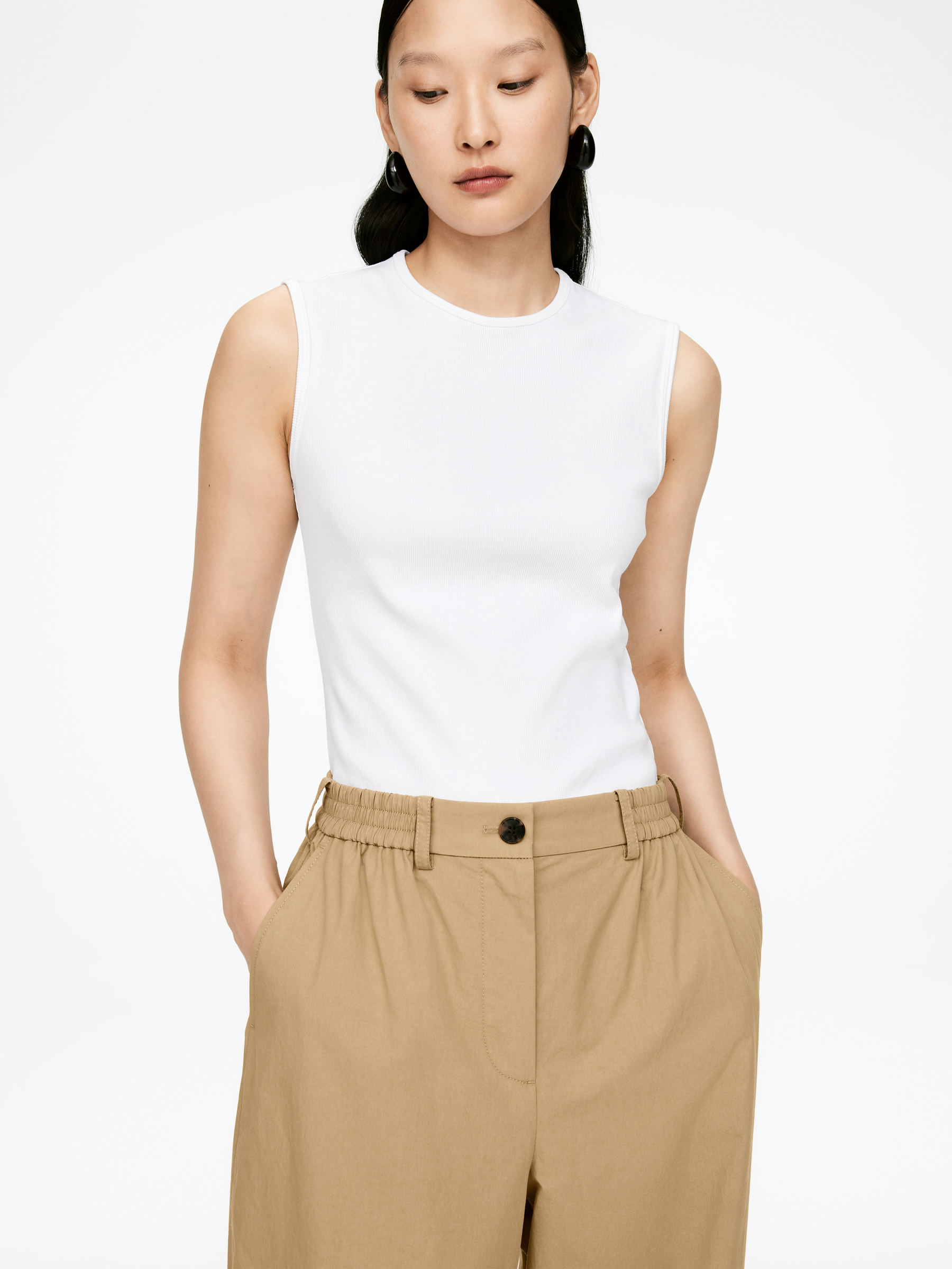 Chinos med lös passform - Beige - Relaxed fit - Women - StillMedia/Lookbook - 4