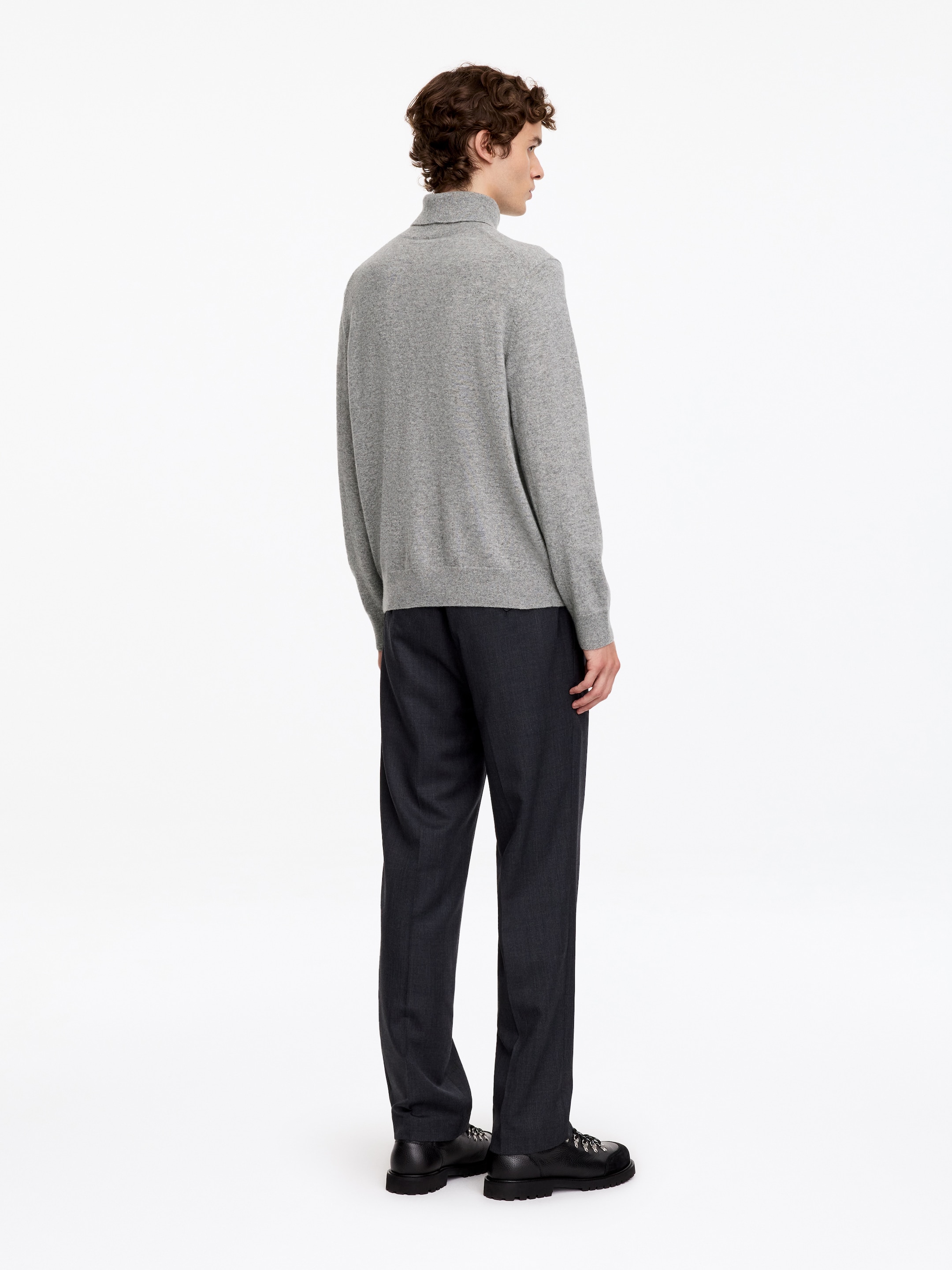 Cashmere Roll-Neck Jumper - Grey melange - Regular fit - men - StillMedia/Lookbook - 3