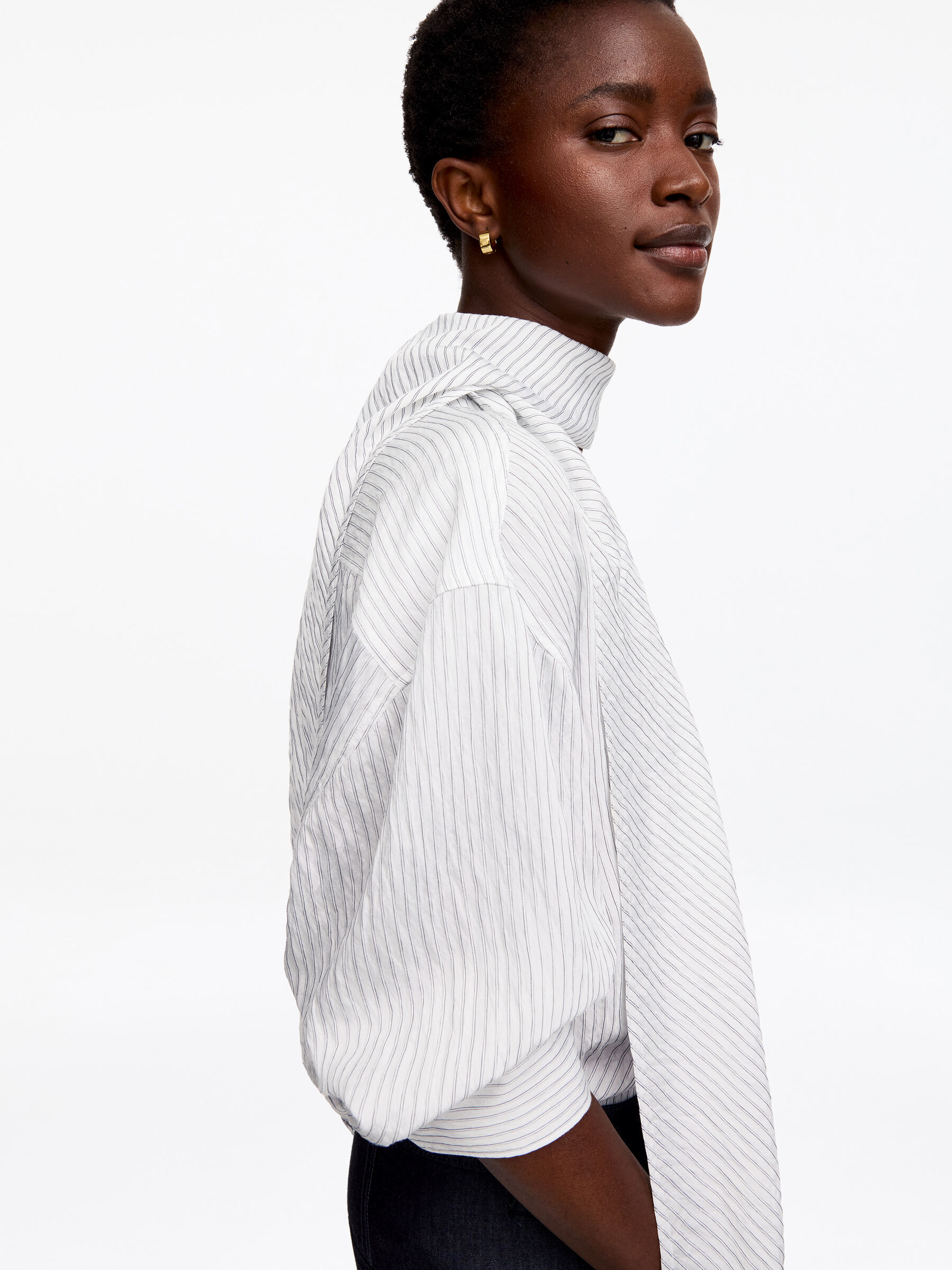 Detachable Scarf Blouse - White/Black - Regular fit - Women - StillMedia/Lookbook - 4
