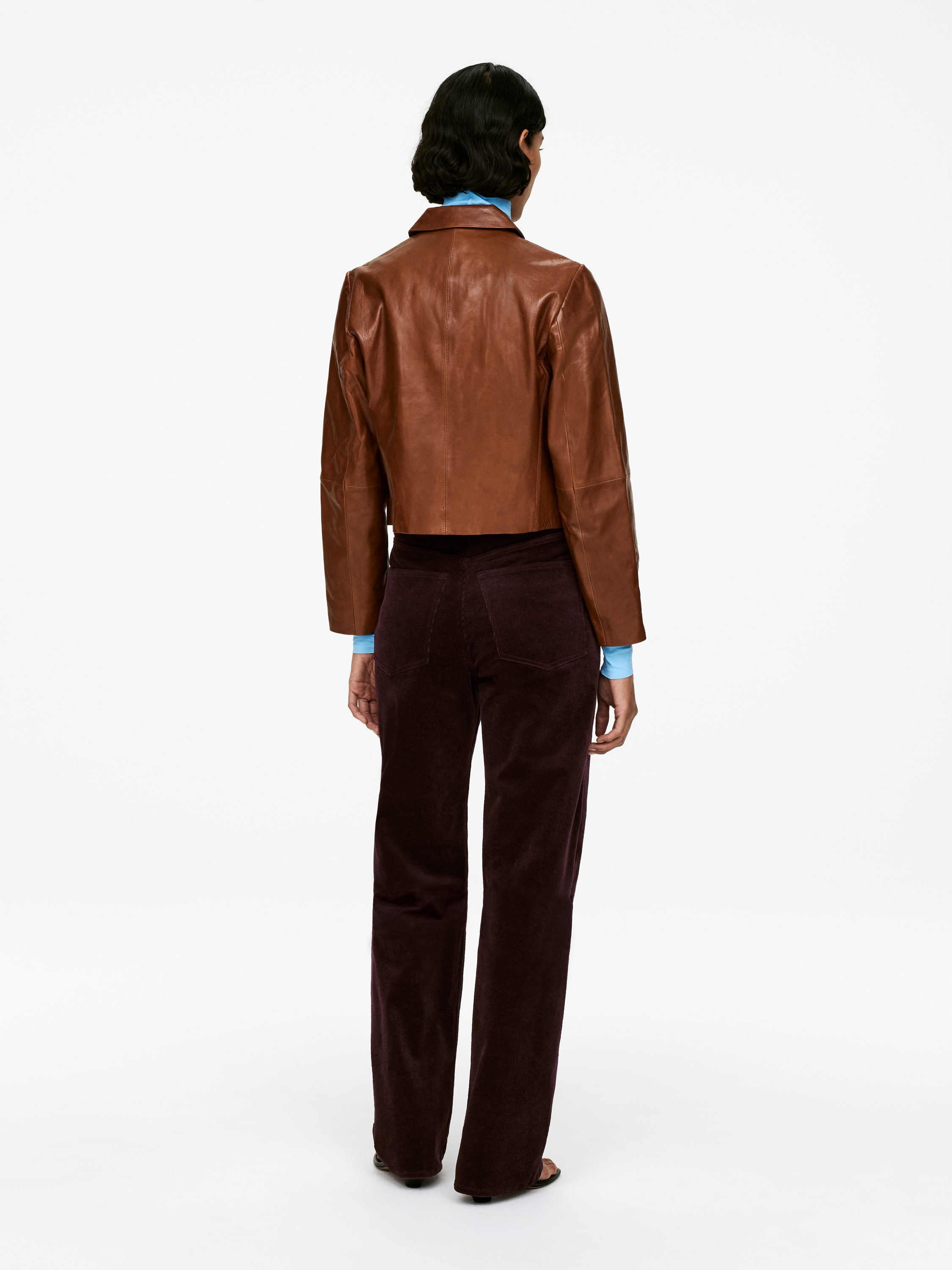 CORAL Corduroy Wide Jeans - Dark Burgundy - Relaxed fit - Women - StillMedia/Lookbook - 4
