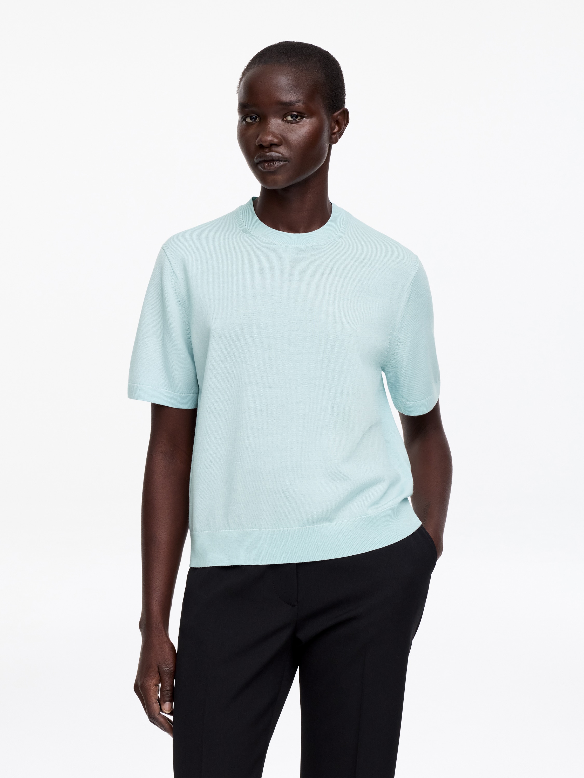 T-shirt in lana merino lavorata a maglia - Turchese polvere/Blu scuro/Beige chiaro/Beige scuro