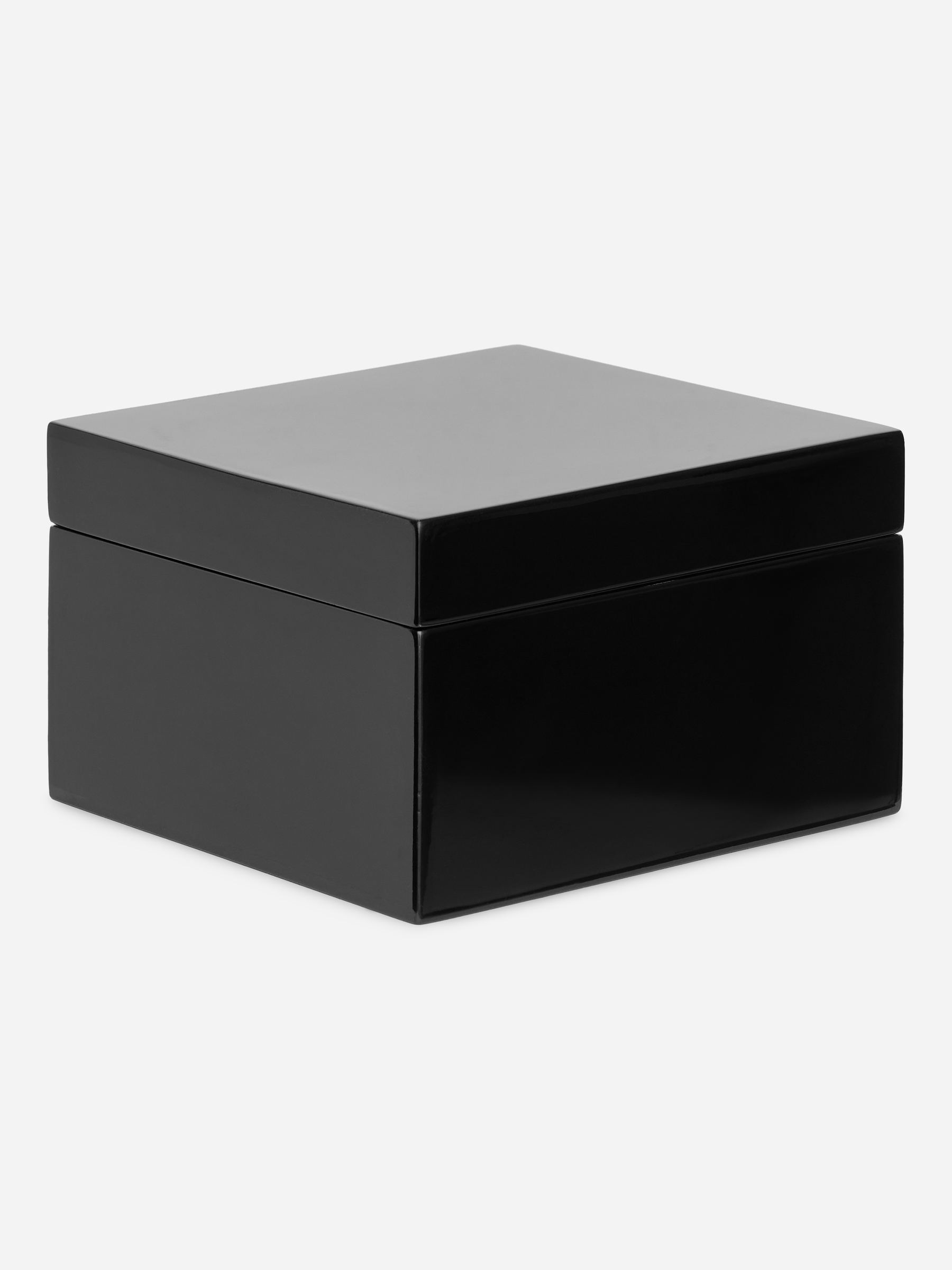 Boîte laquée 17 cm x 17 cm-#272627-18578