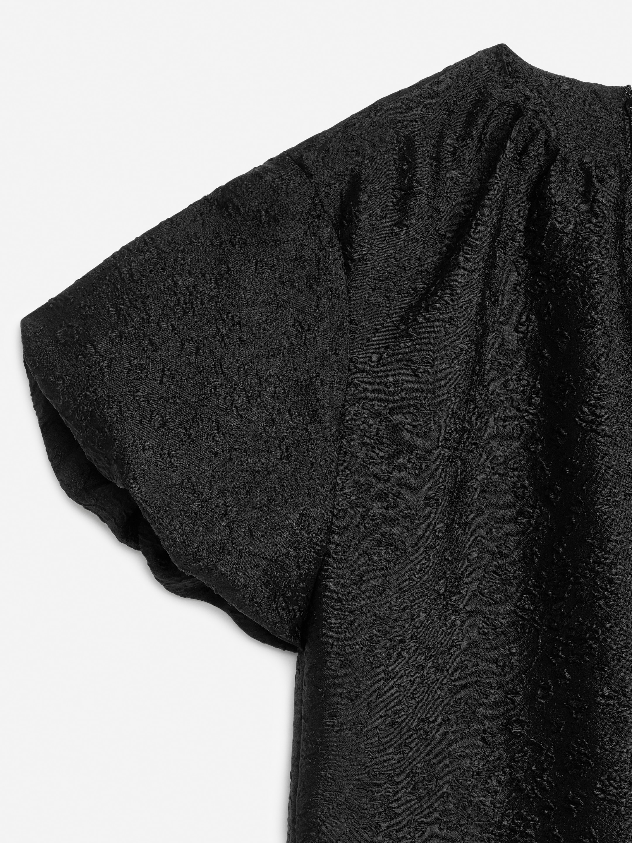 Jacquardklänning med ballongärm - Svart - Regular fit - Women - StillMedia/DescriptiveDetail - 1