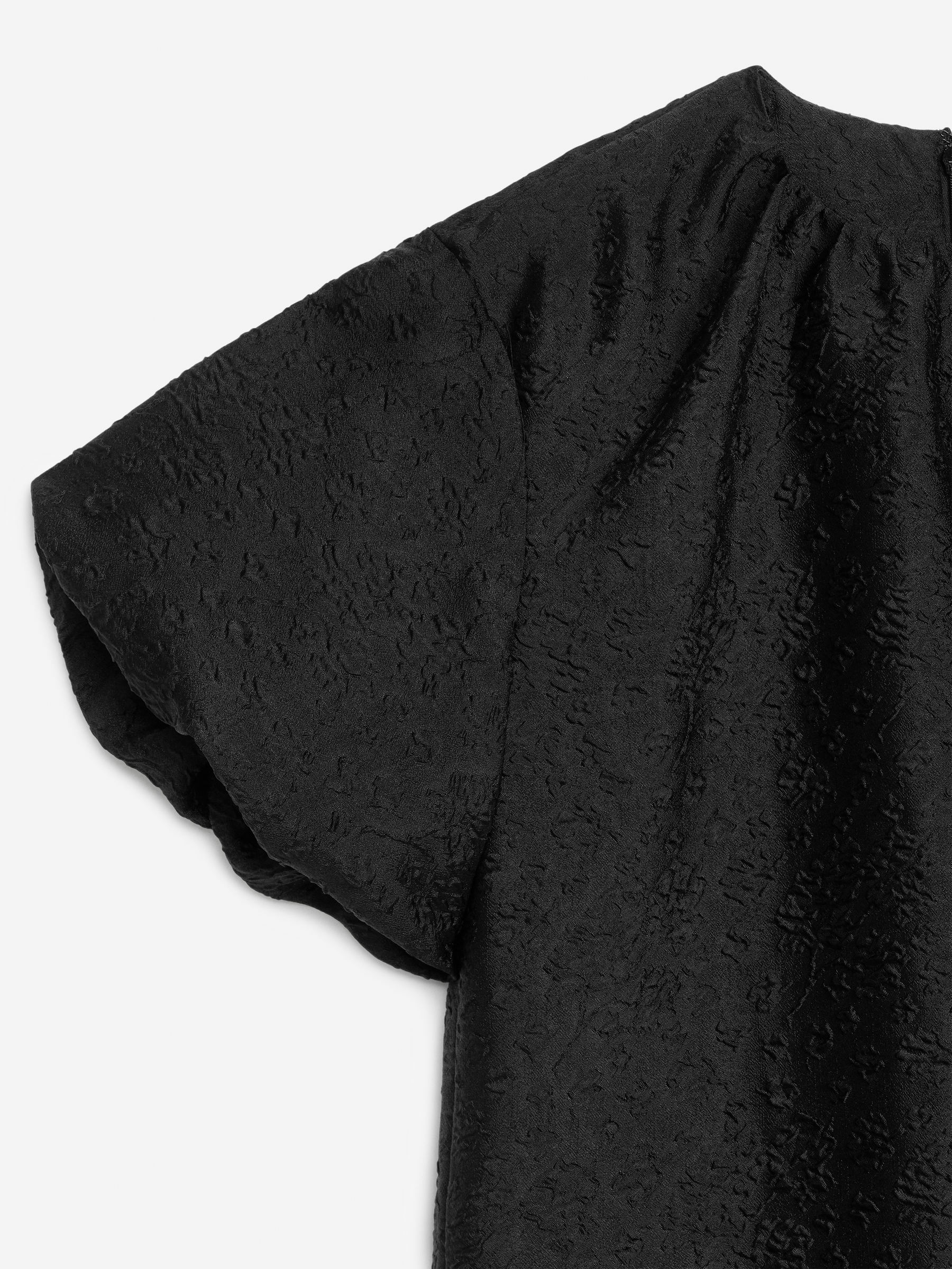 Vestido con mangas globo en jacquard - Negro - Corte estándar - Women - StillMedia/DescriptiveDetail - 1